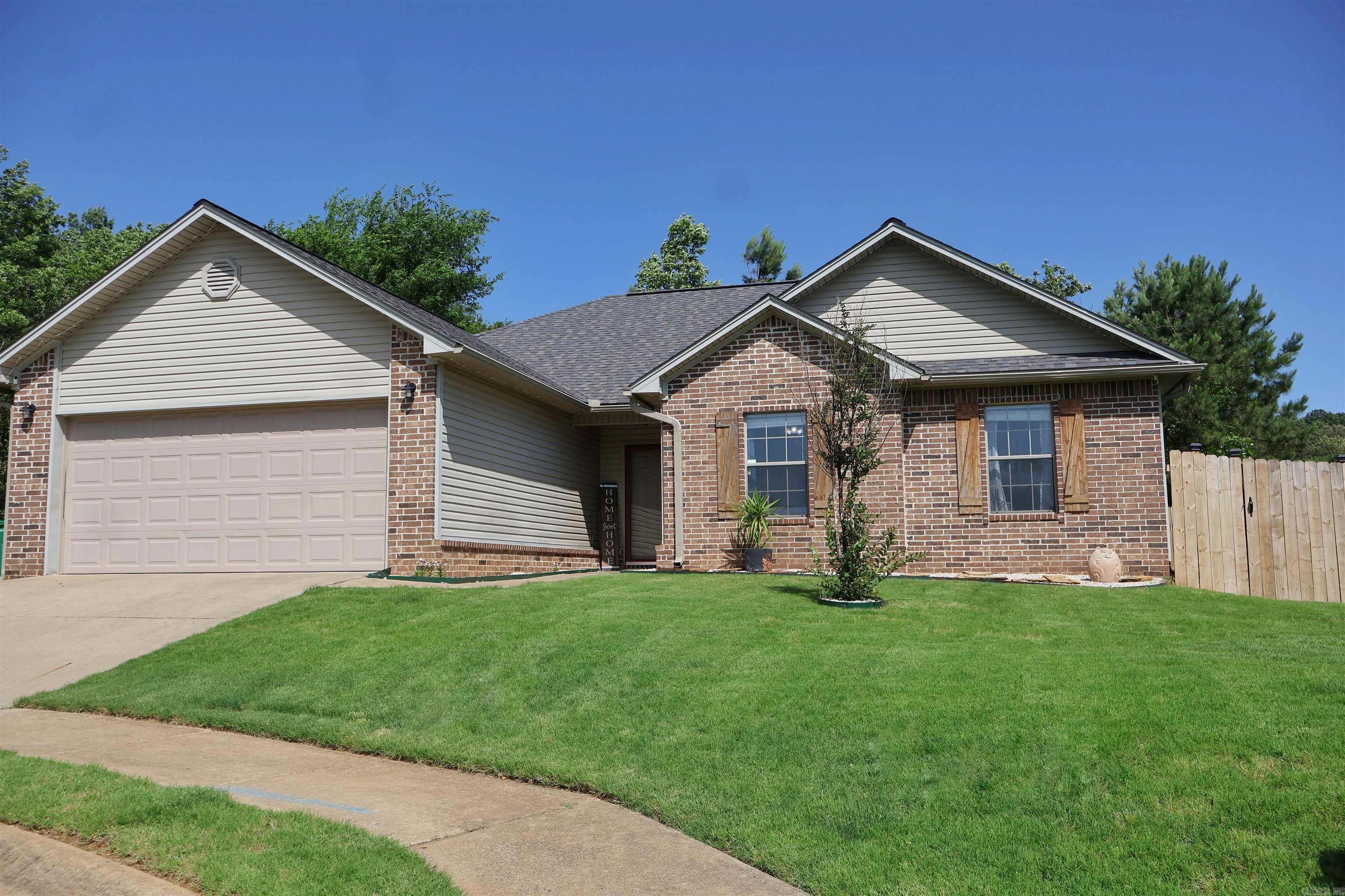 12548  Birch Glen  Alexander, AR