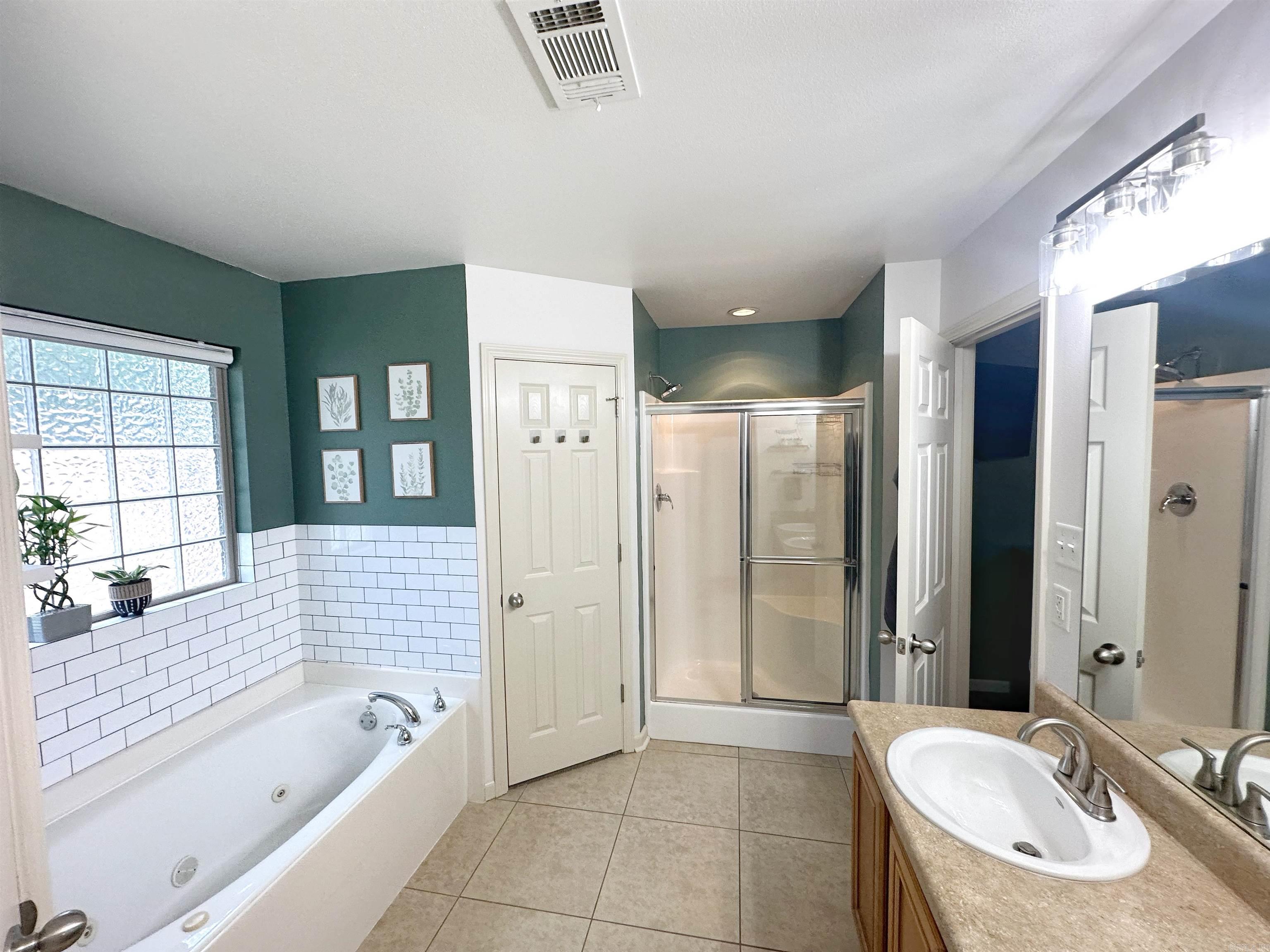 12548  Birch Glen  Alexander, AR