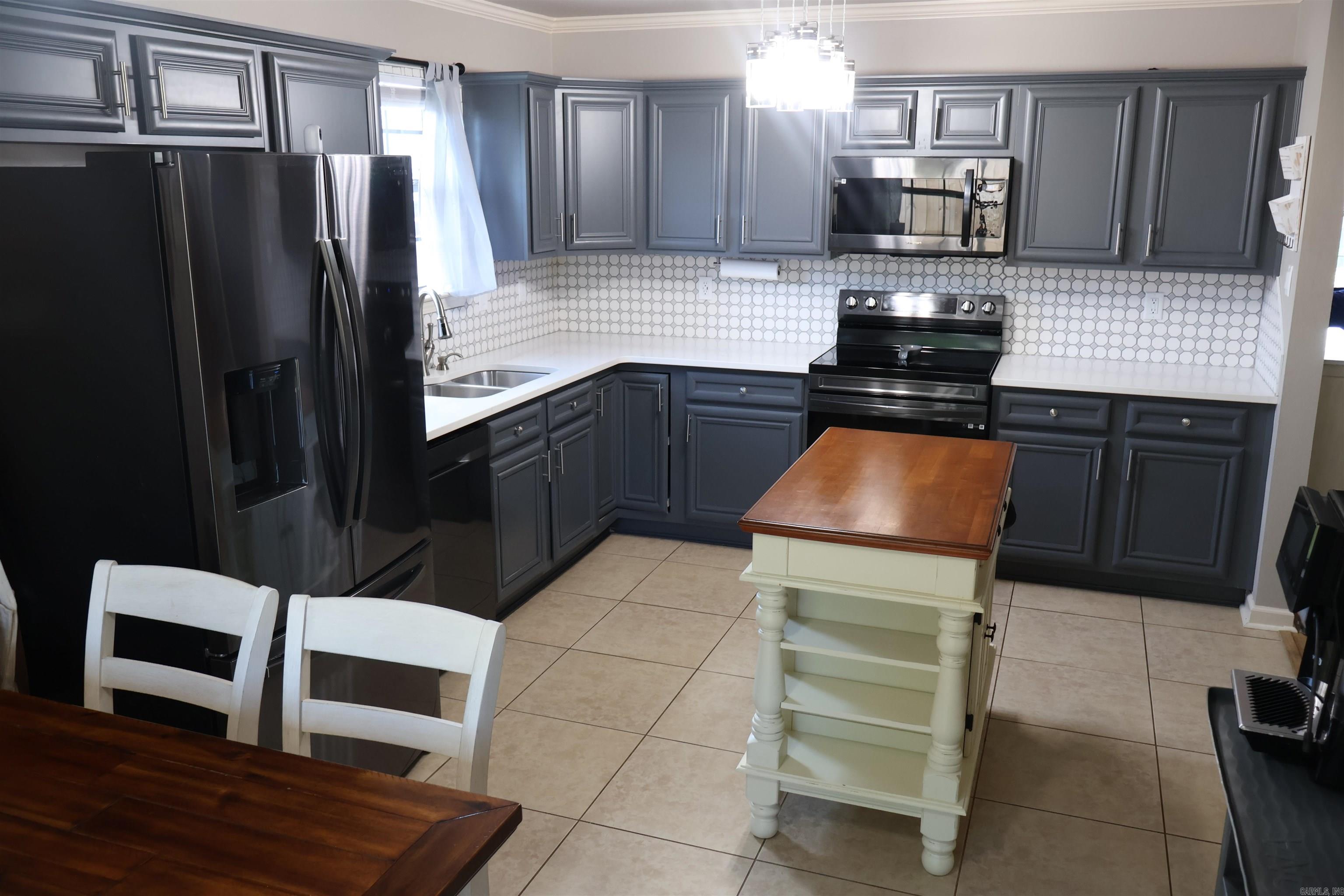 12548  Birch Glen  Alexander, AR