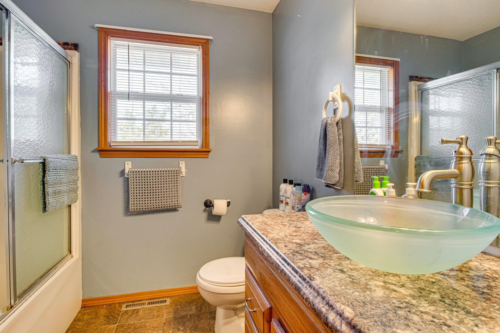 321  Cooper  Mountain Home, AR