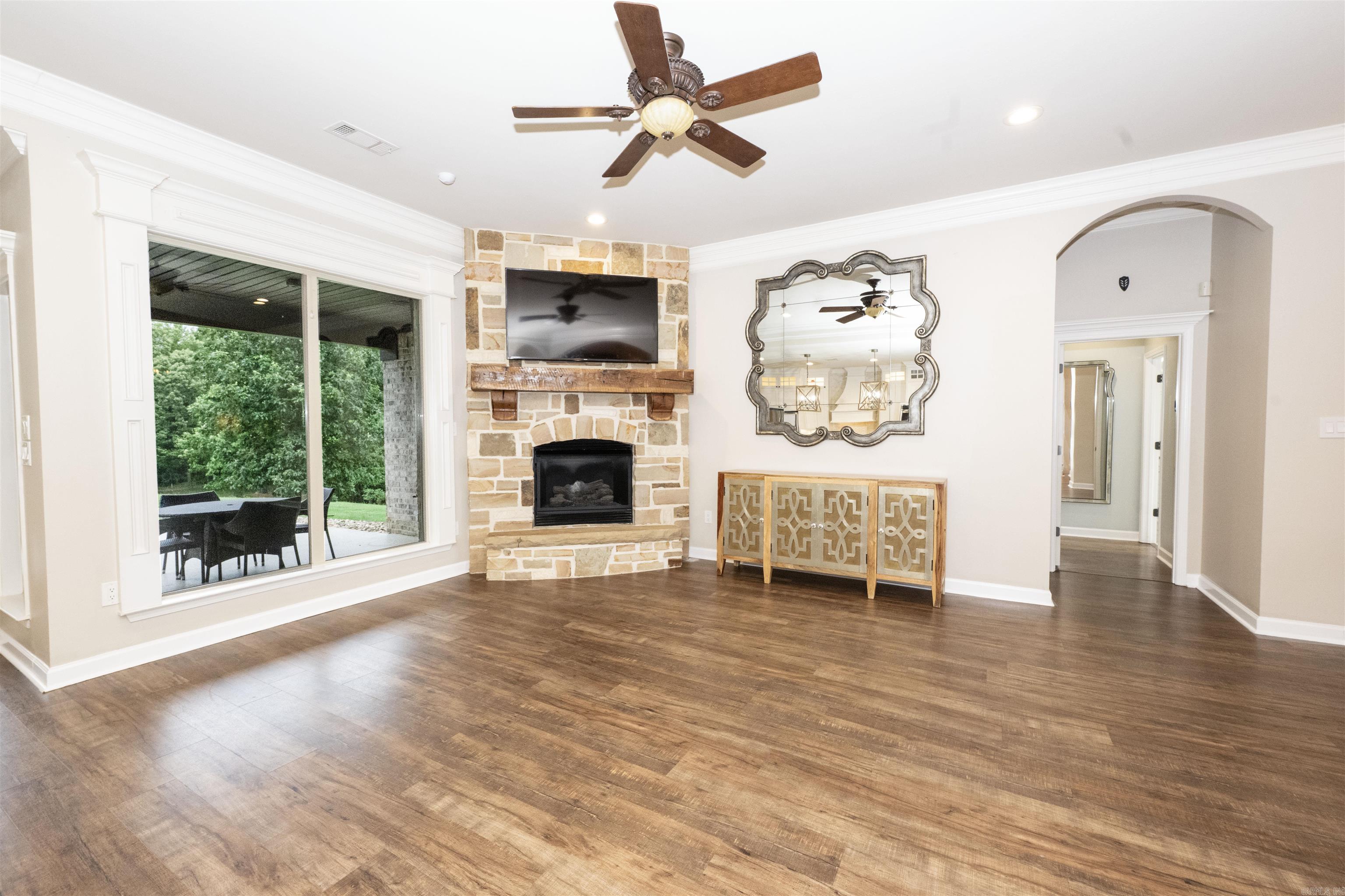 516  Valley Hill  Benton, AR