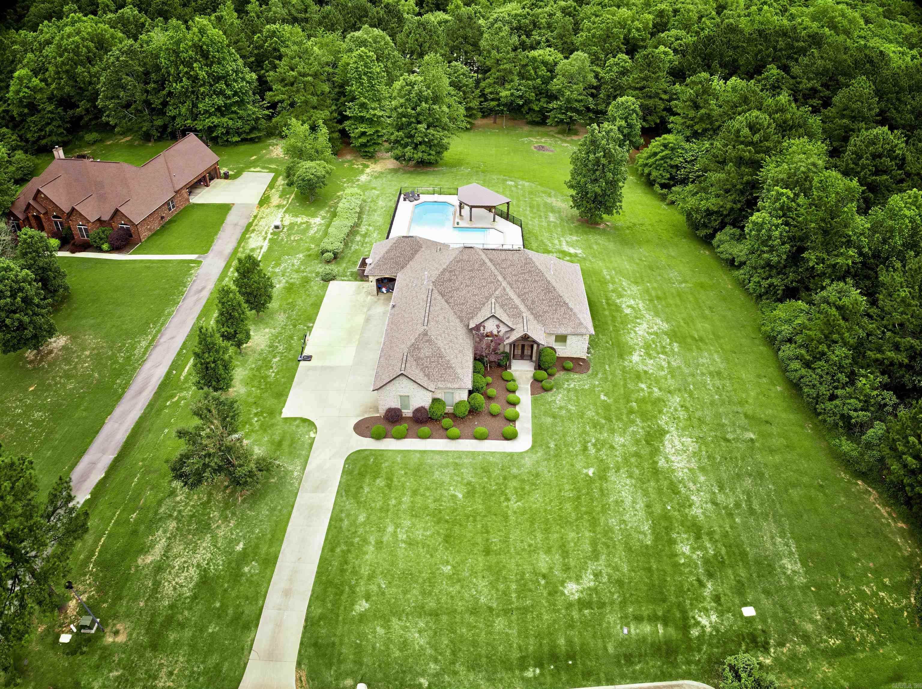 516  Valley Hill  Benton, AR