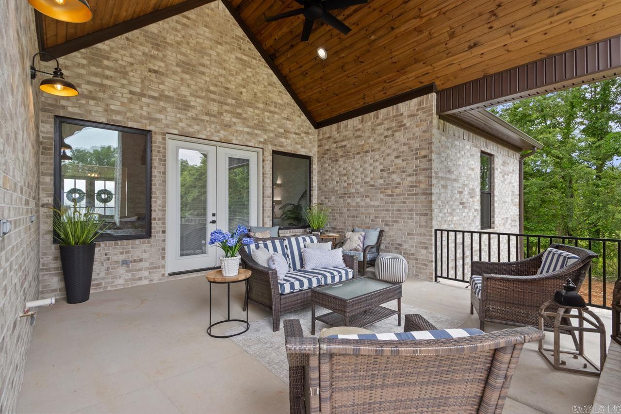 208  Hartman Lane  Benton, AR