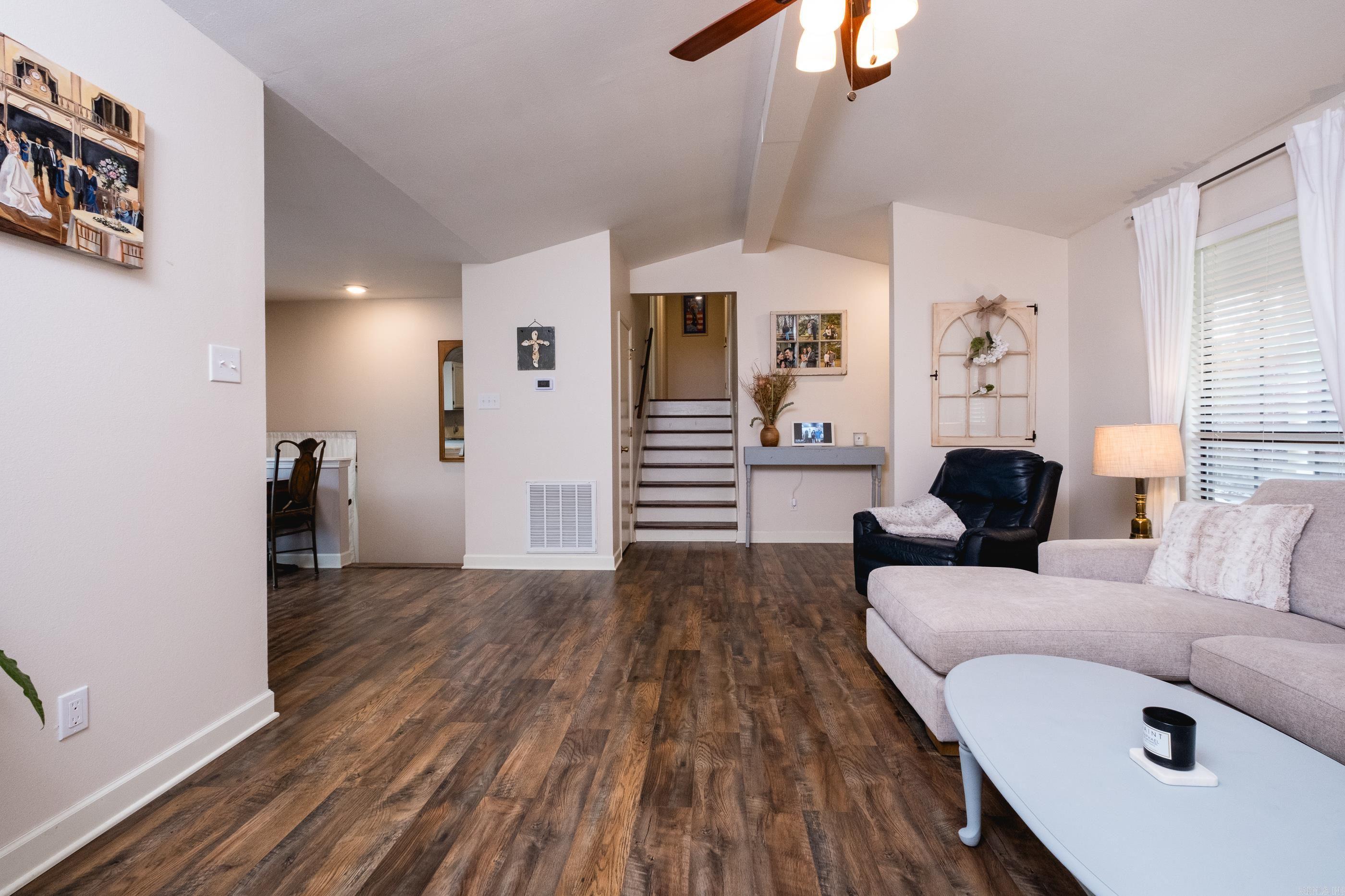 1520  Calgary  Little Rock, AR