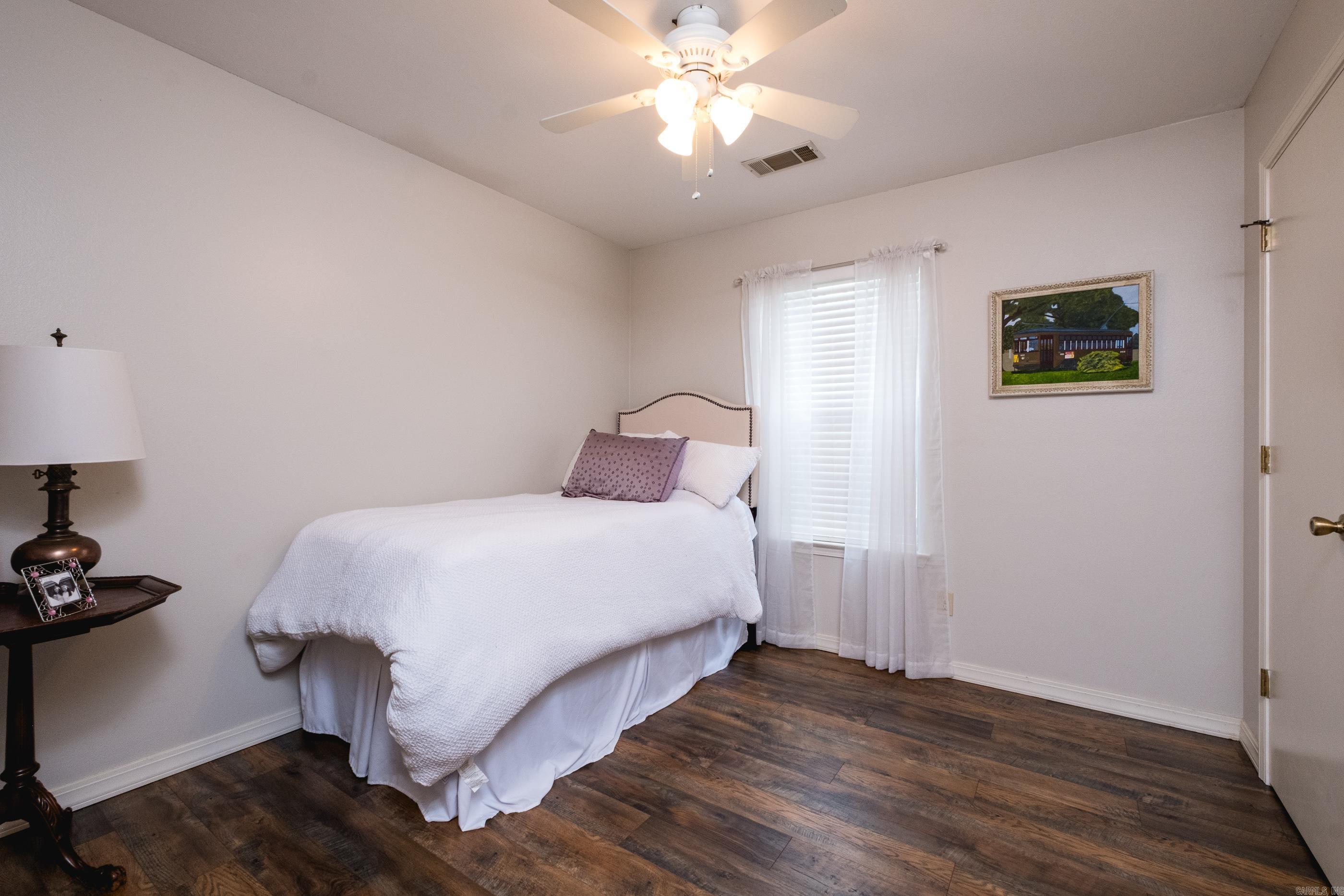 1520  Calgary  Little Rock, AR