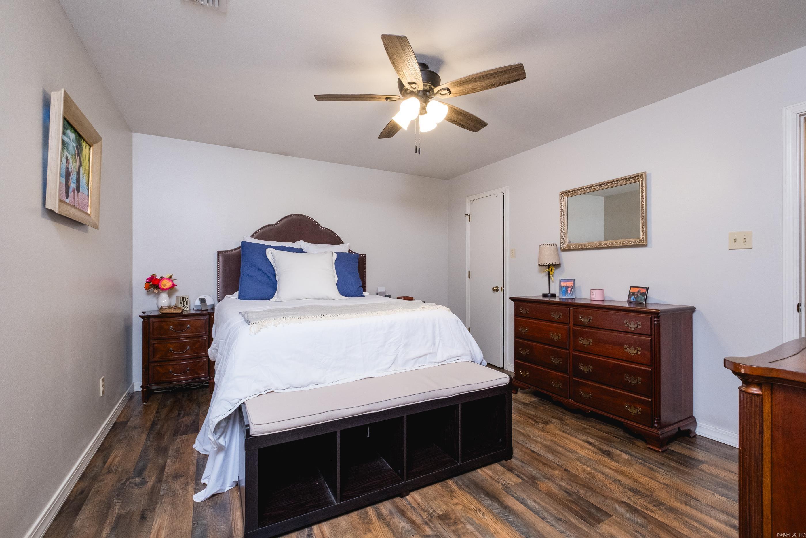 1520  Calgary  Little Rock, AR