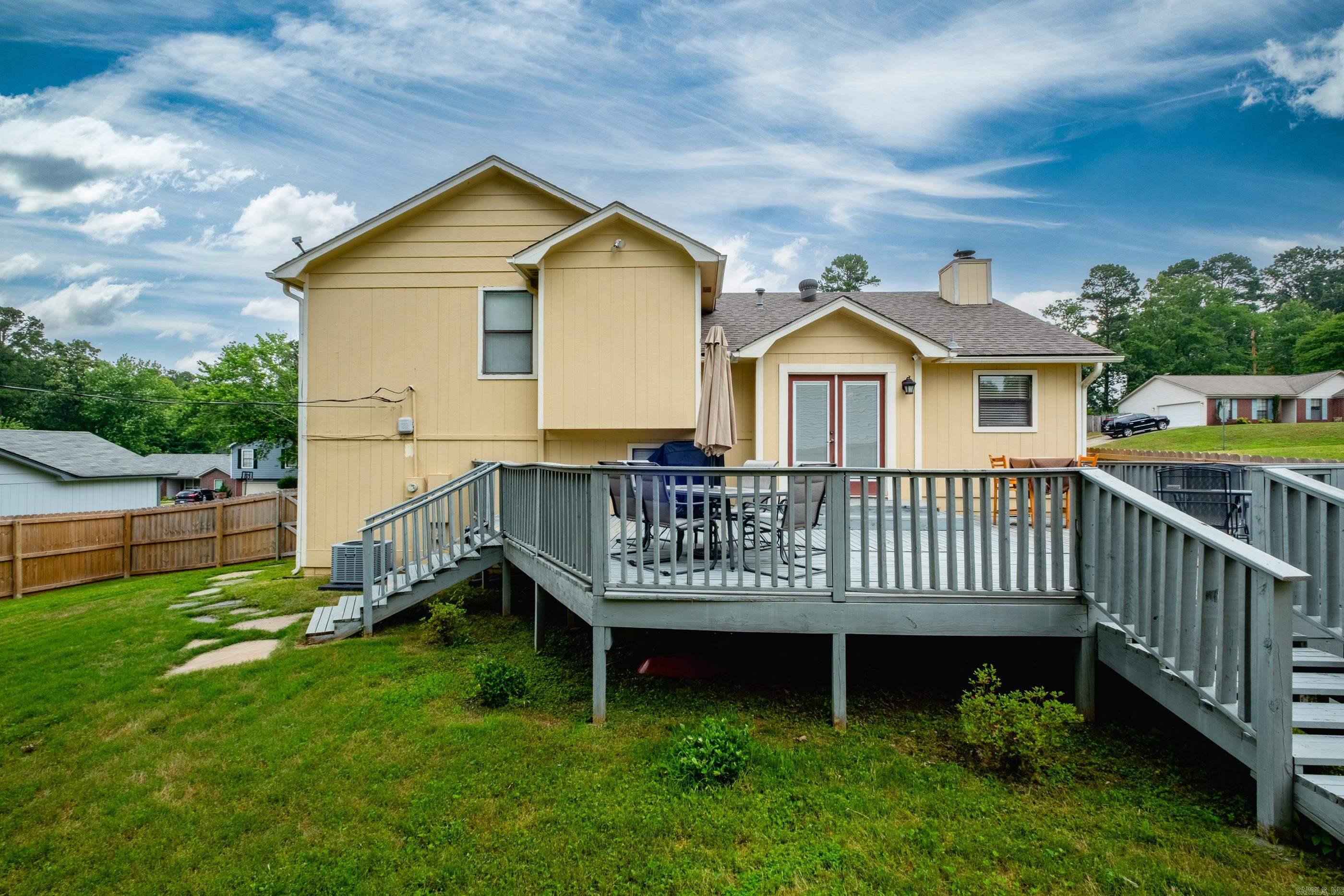 1520  Calgary  Little Rock, AR