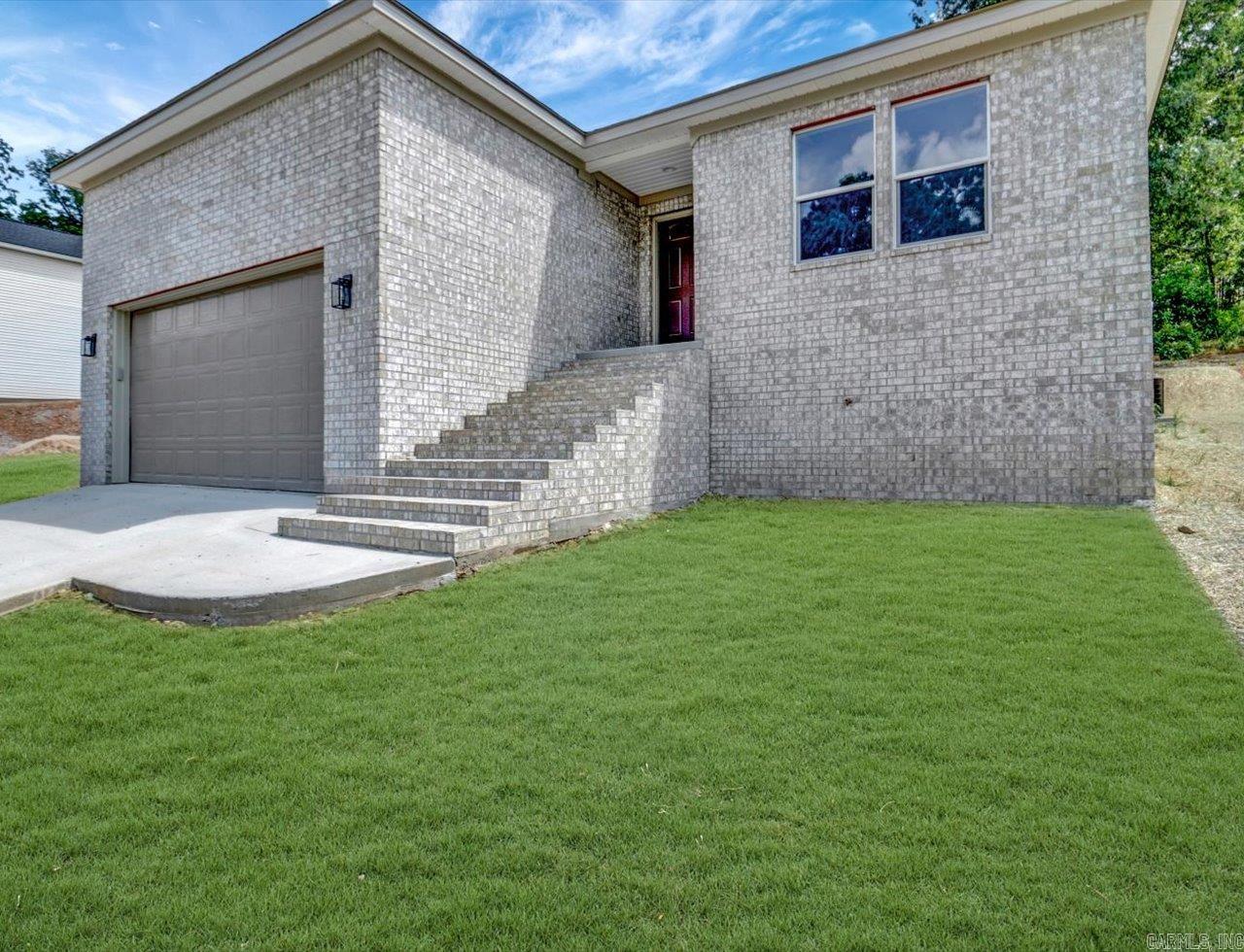 312 Columbia Hills  Hot Springs, AR
