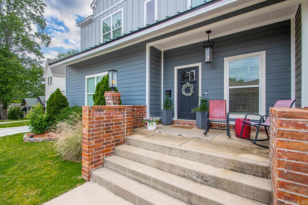 305 W Cross  Benton, AR