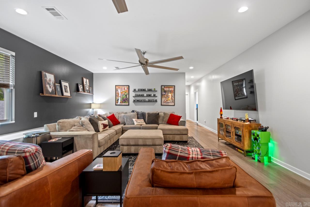 305 W Cross  Benton, AR