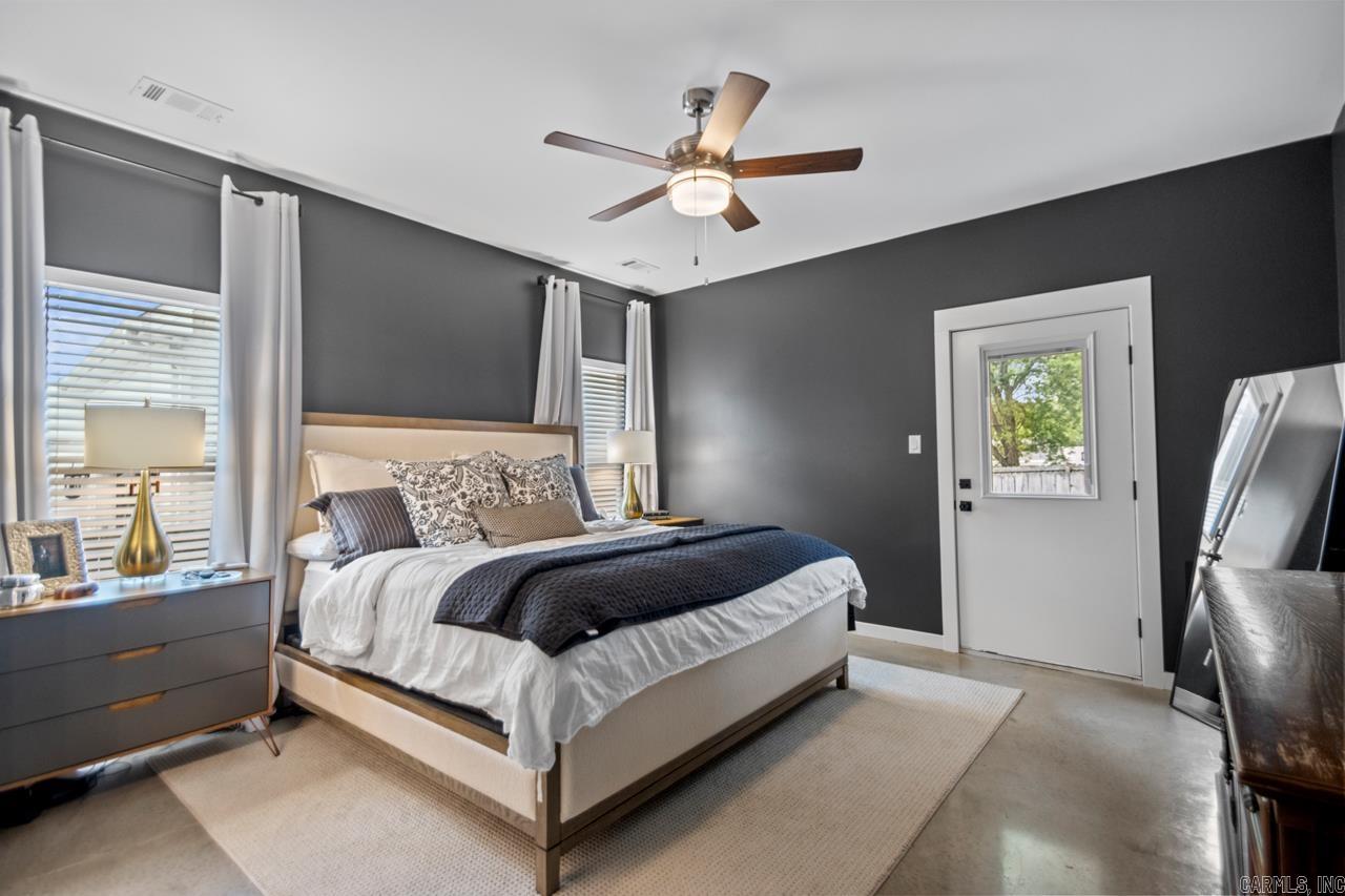 305 W Cross  Benton, AR