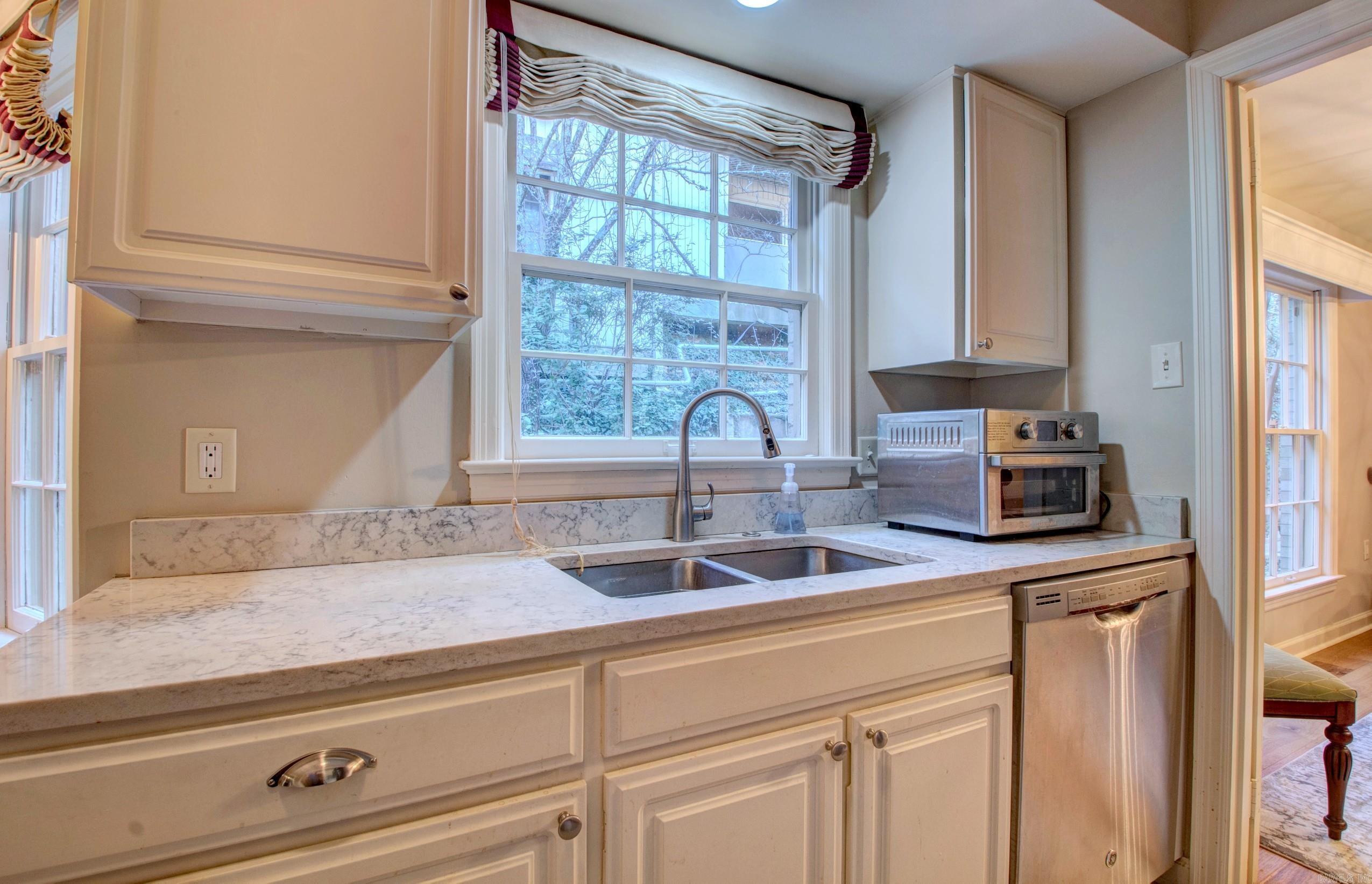 3901  Cedar Hill Road, #16  Little Rock, AR
