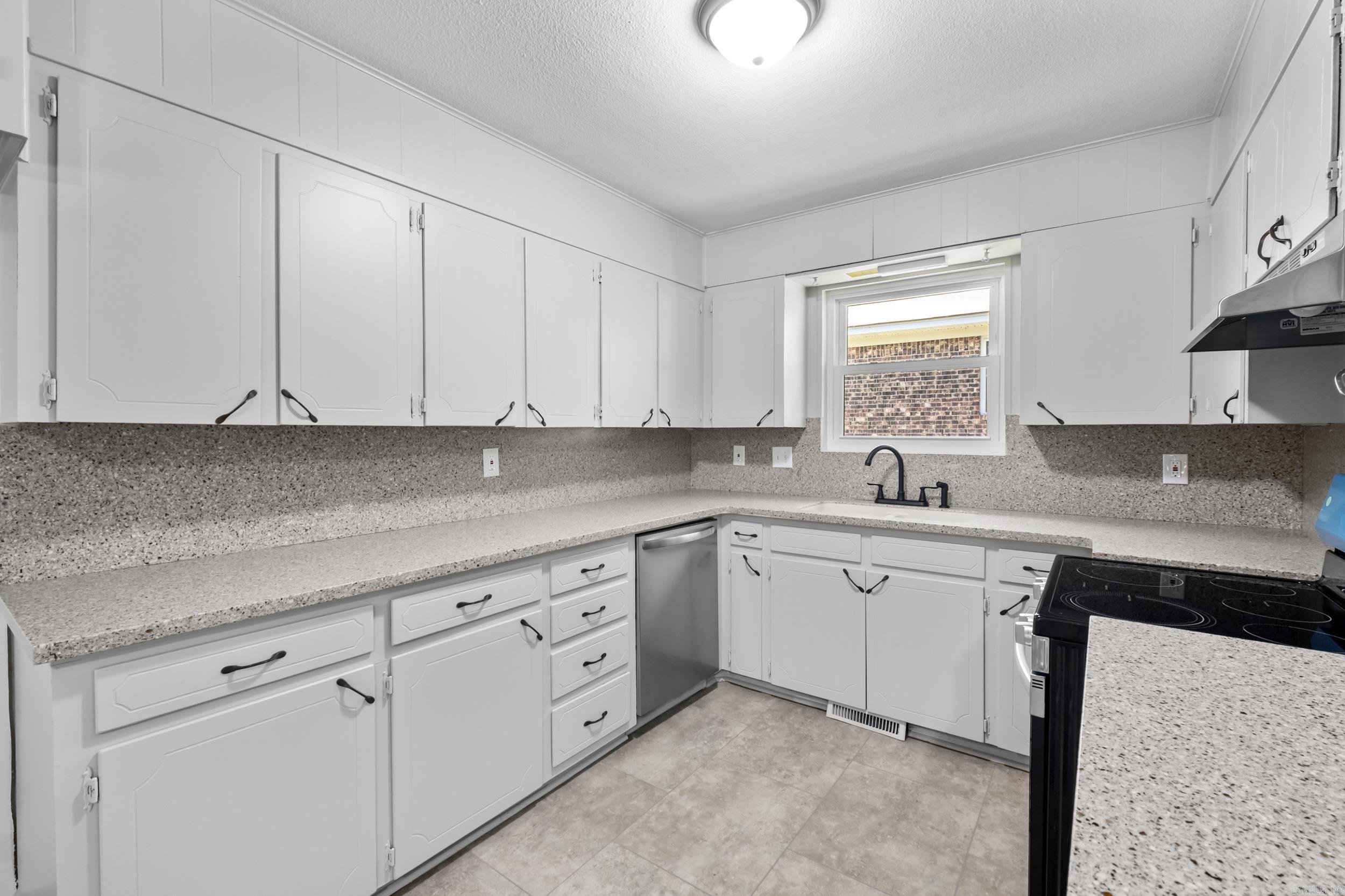 36  Single Oaks  Sherwood, AR