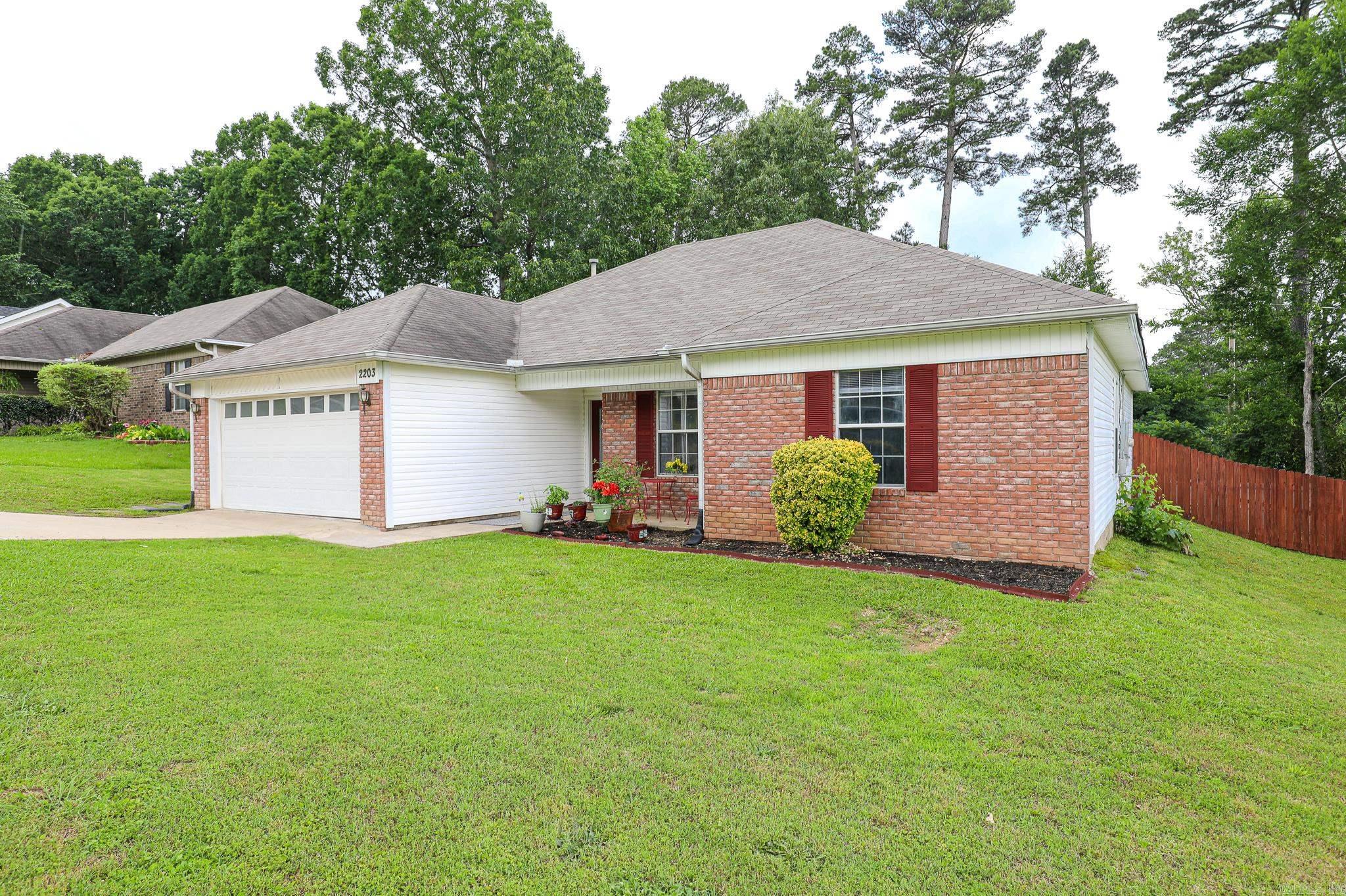 2203  Cedar Ridge  Benton, AR