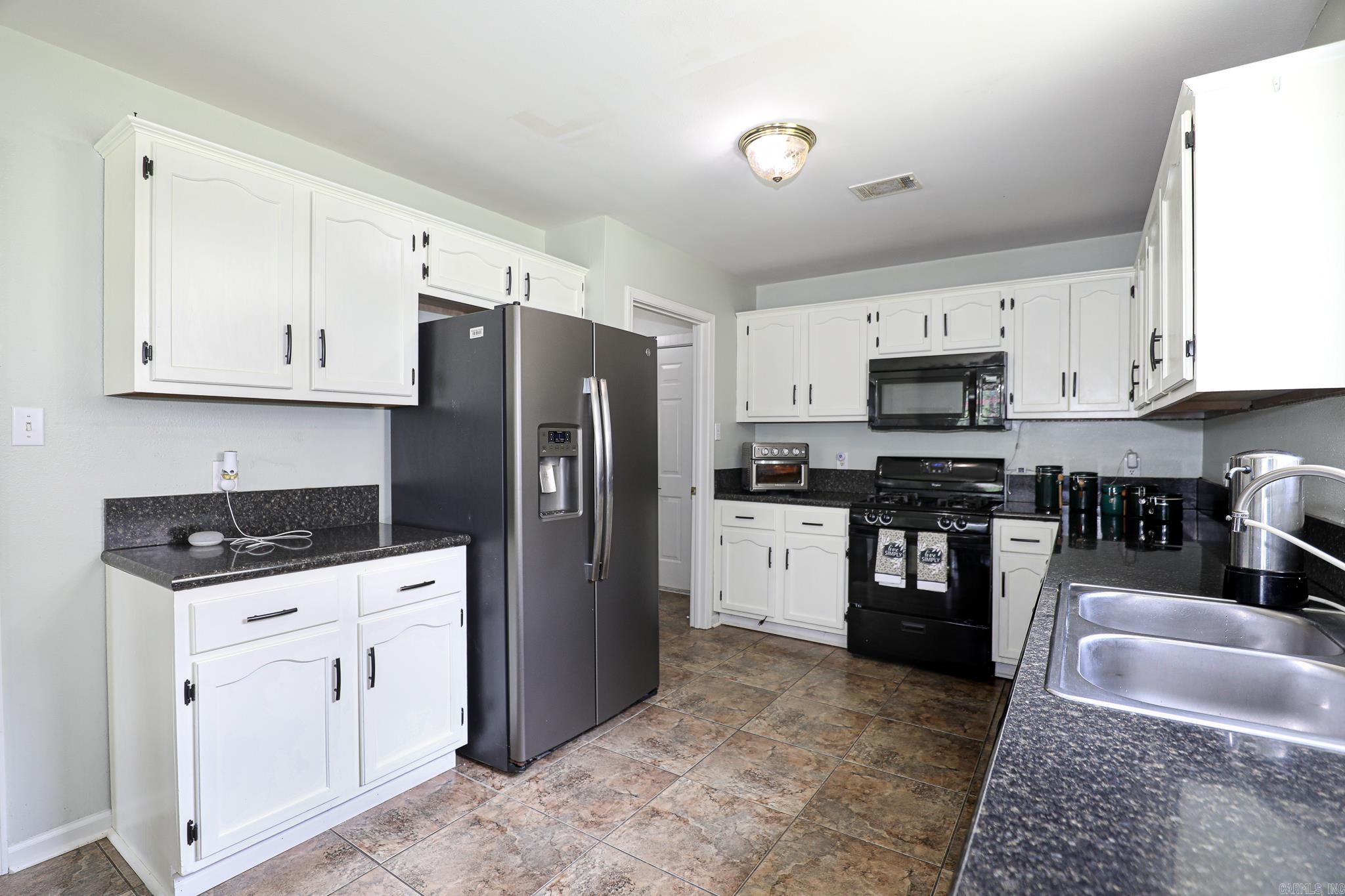 2203  Cedar Ridge  Benton, AR