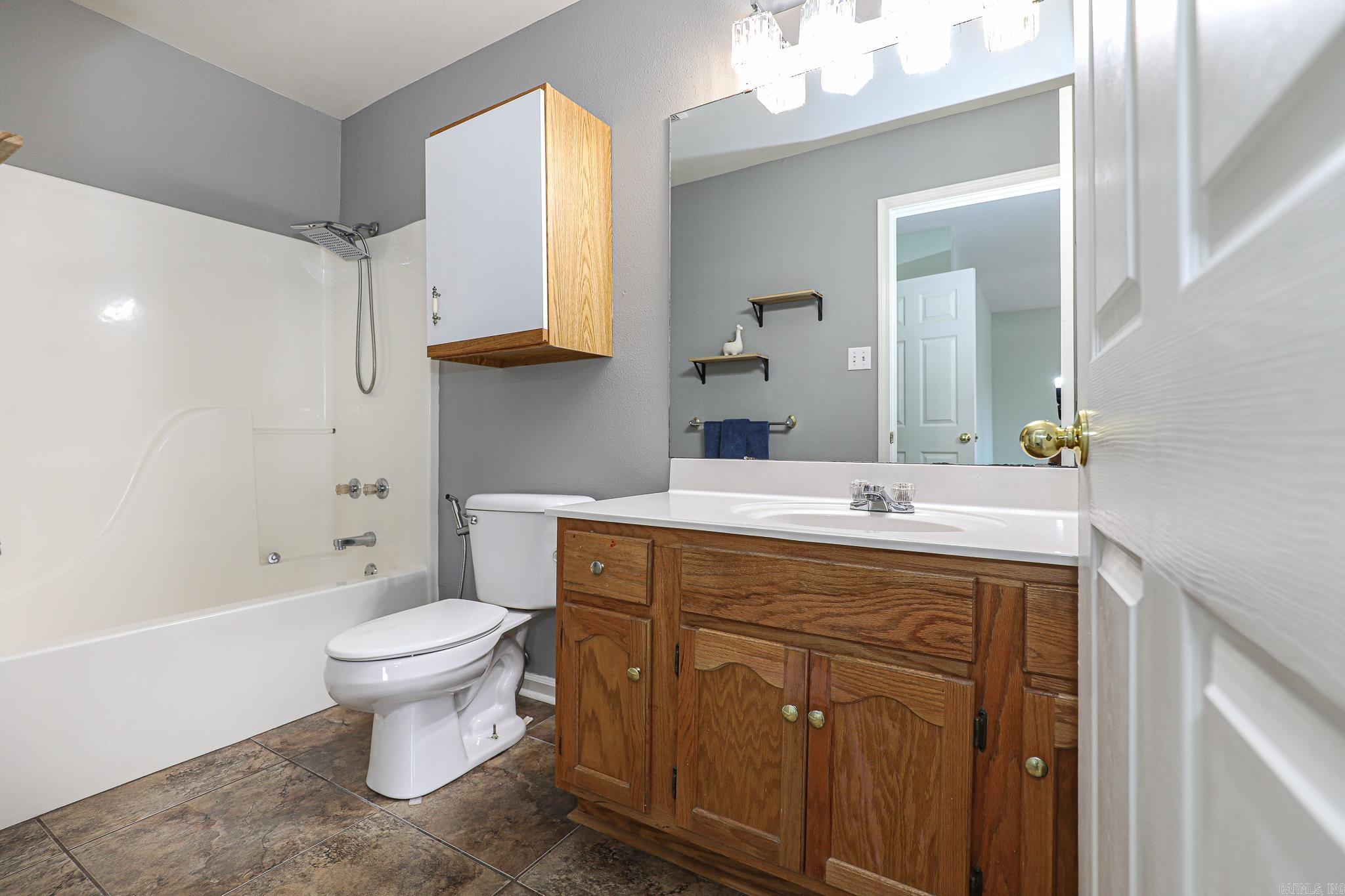 2203  Cedar Ridge  Benton, AR