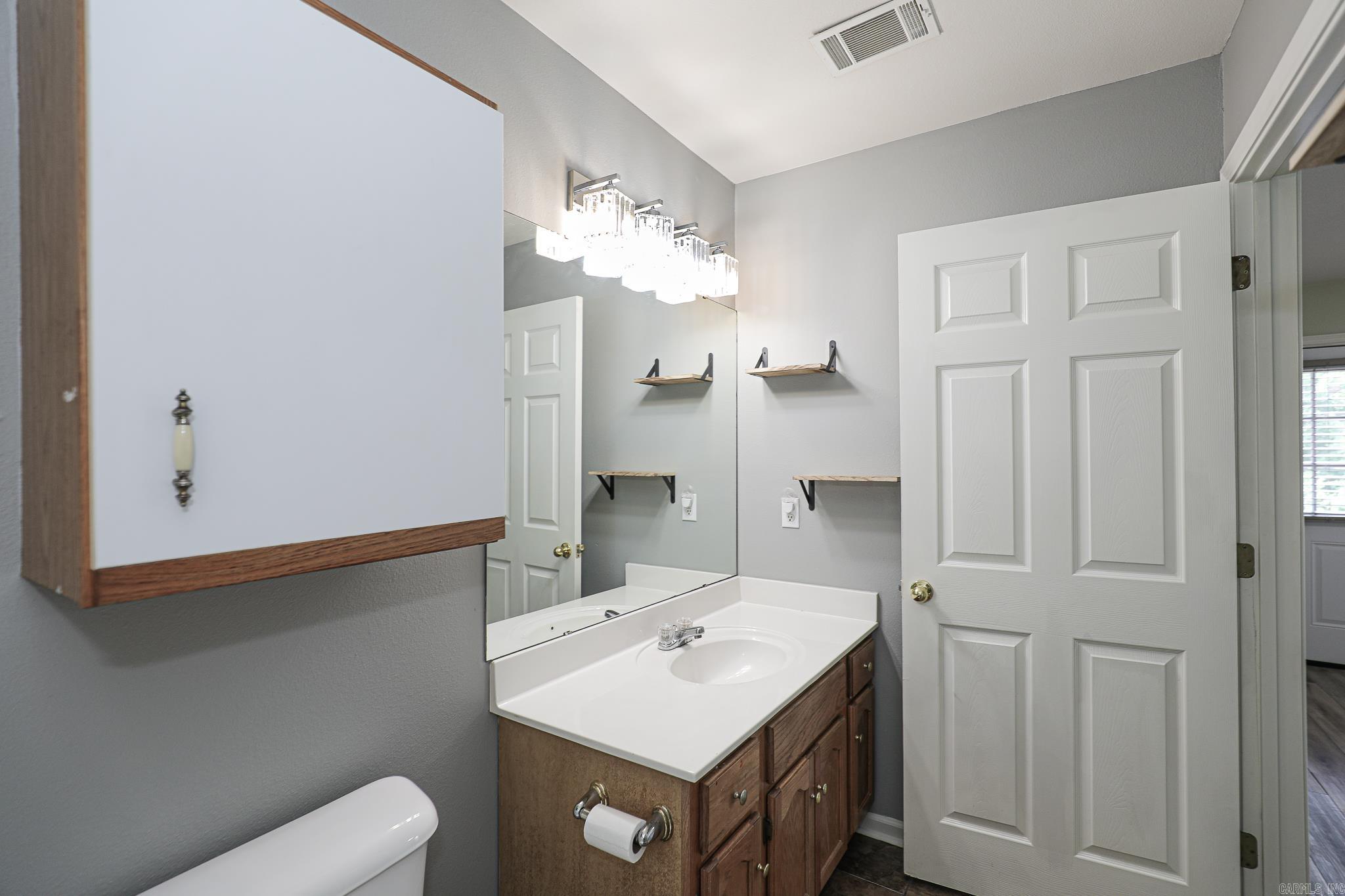 2203  Cedar Ridge  Benton, AR