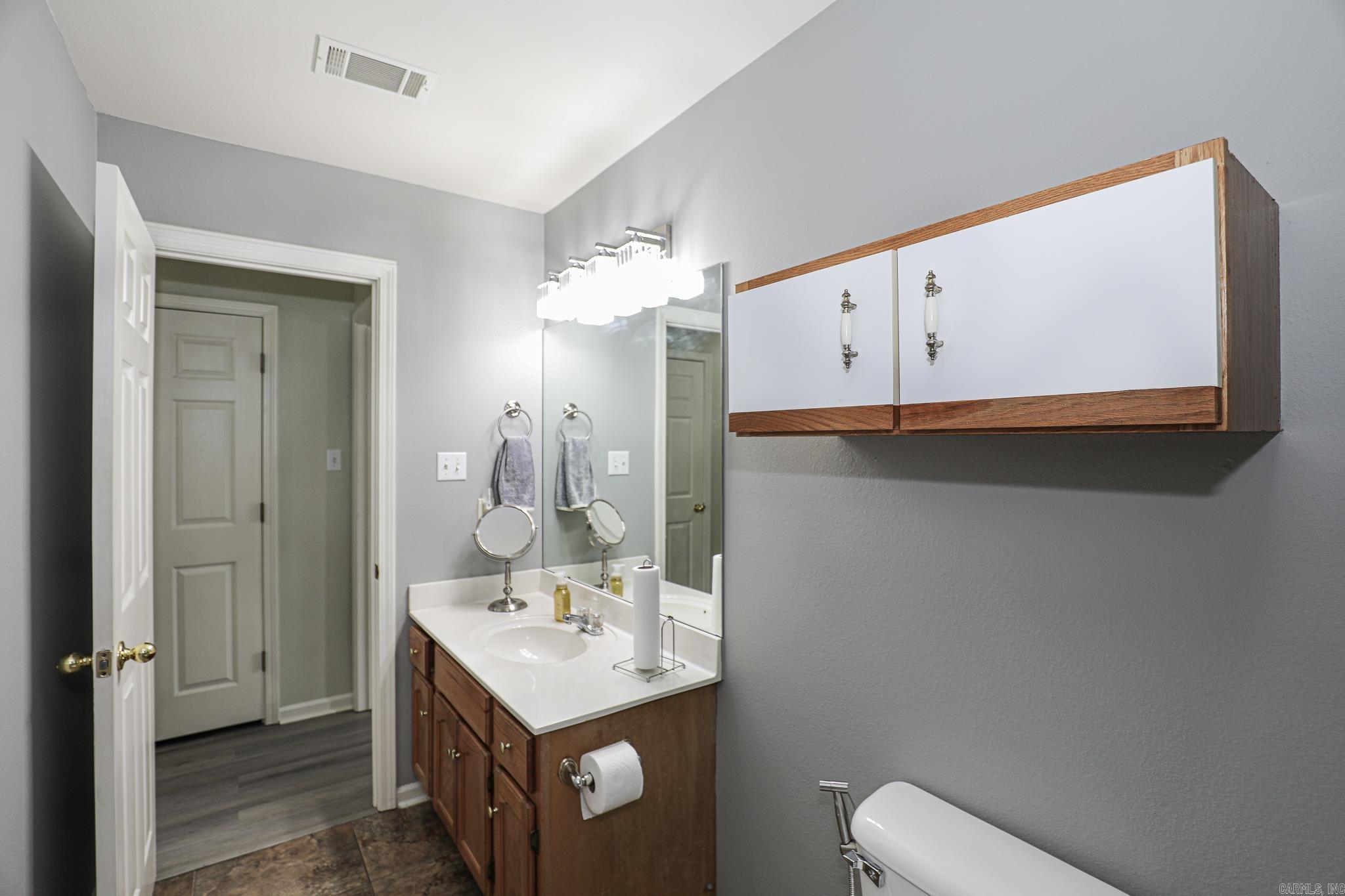 2203  Cedar Ridge  Benton, AR