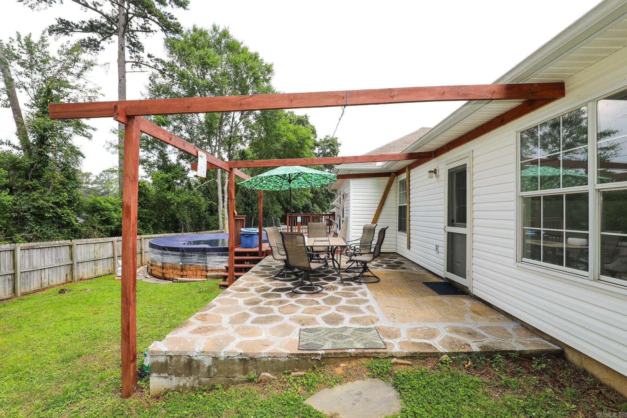 2203  Cedar Ridge  Benton, AR