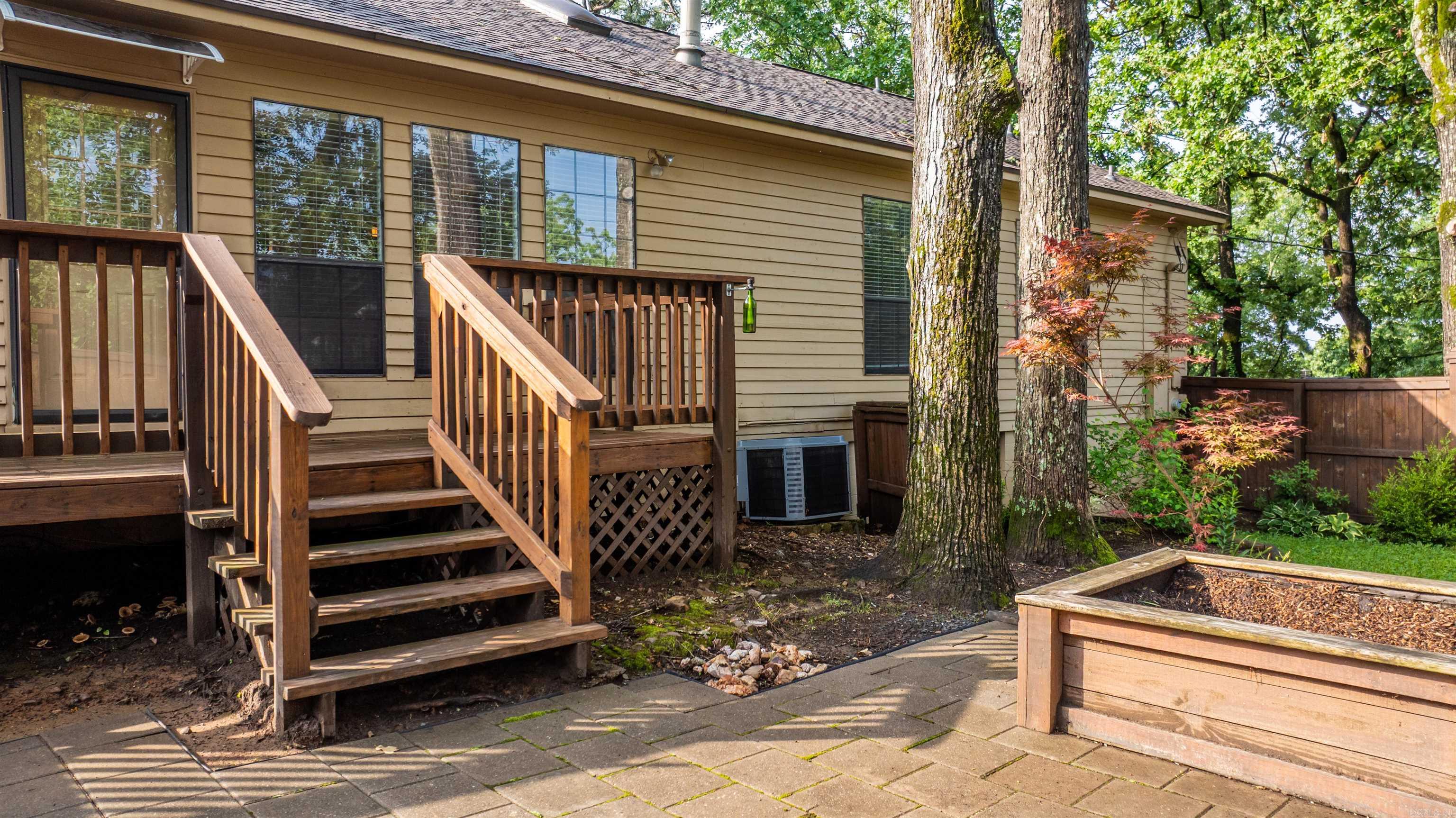 2102  Peach Tree  Little Rock, AR