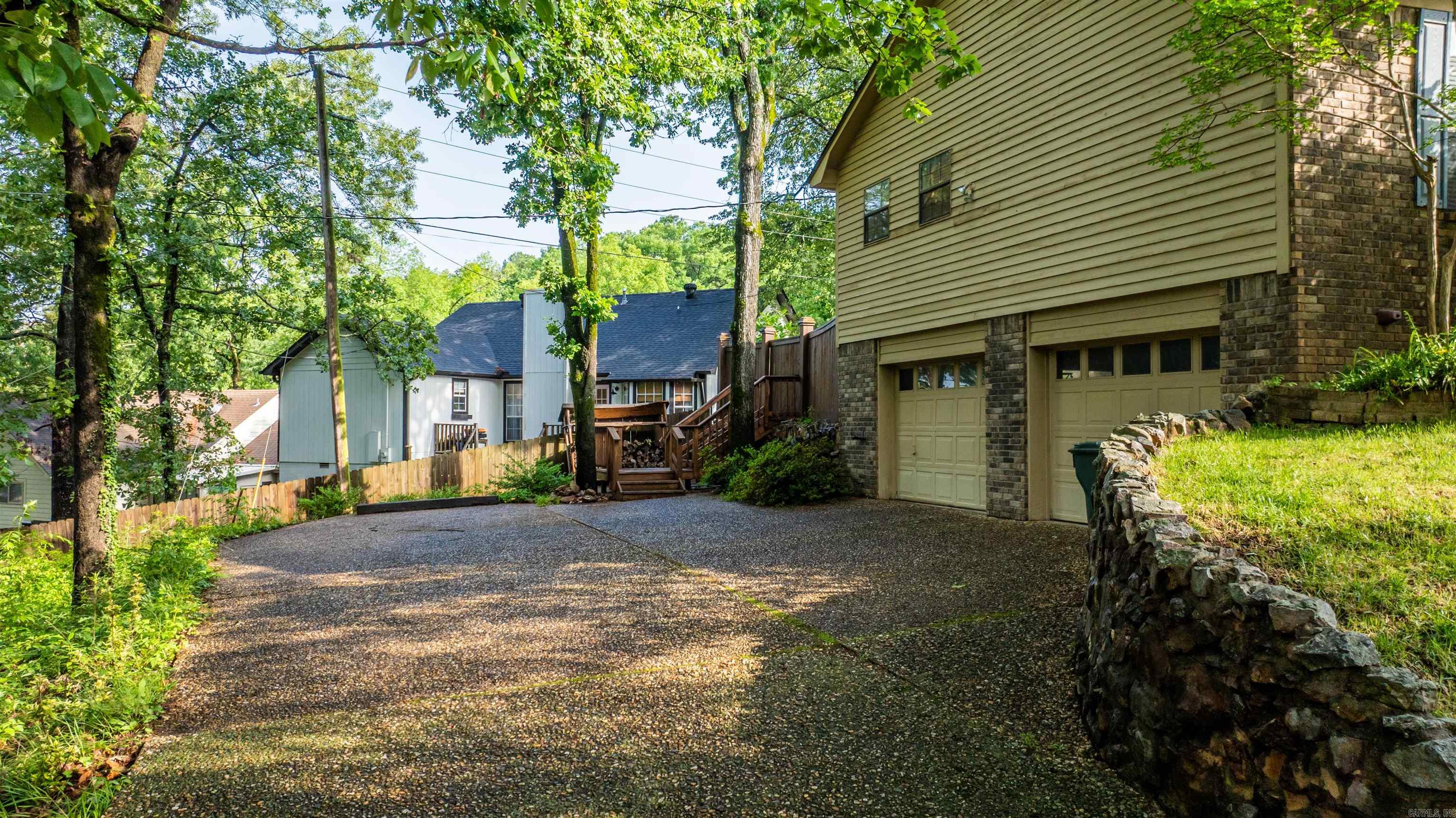 2102  Peach Tree  Little Rock, AR