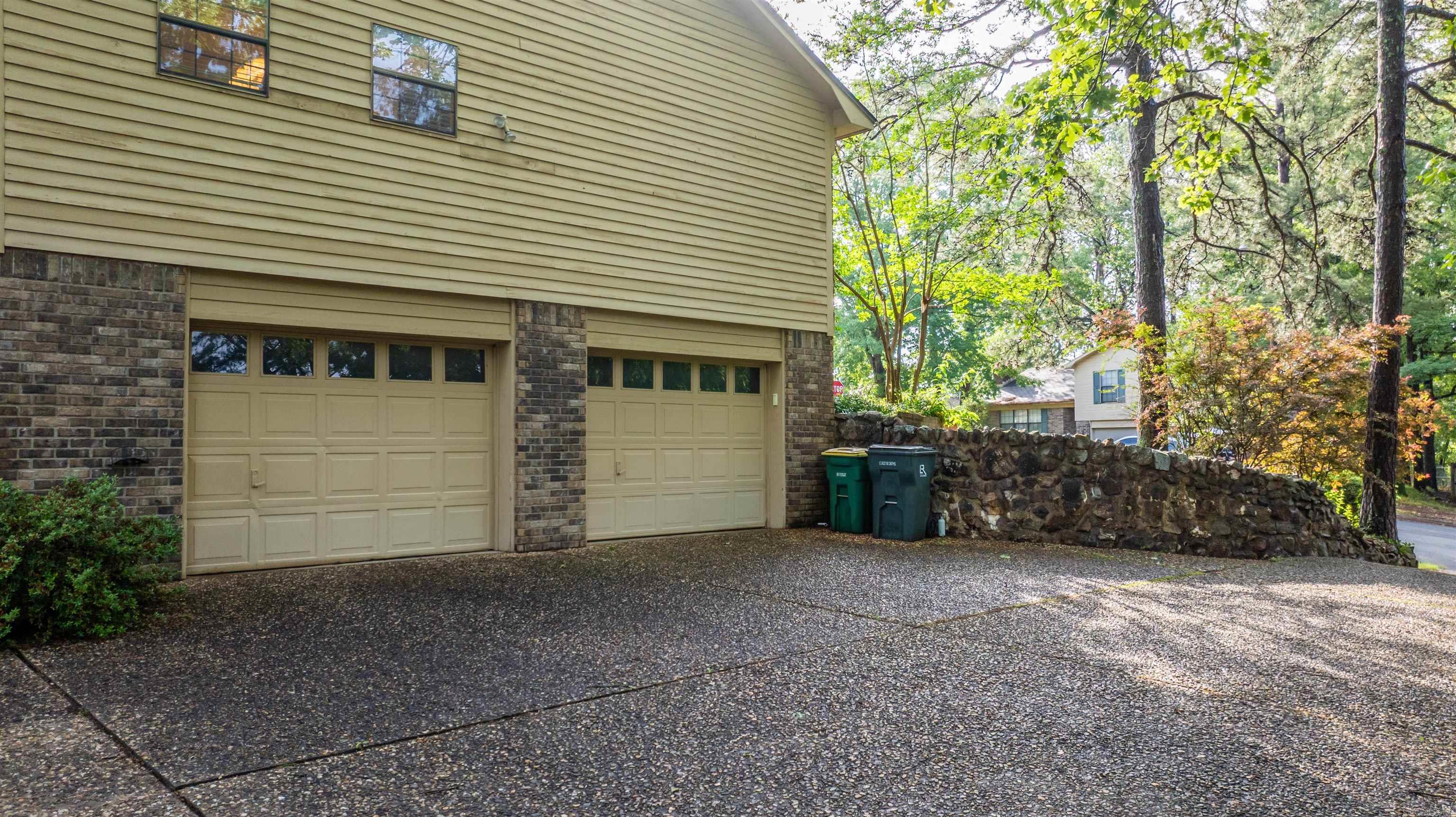 2102  Peach Tree  Little Rock, AR