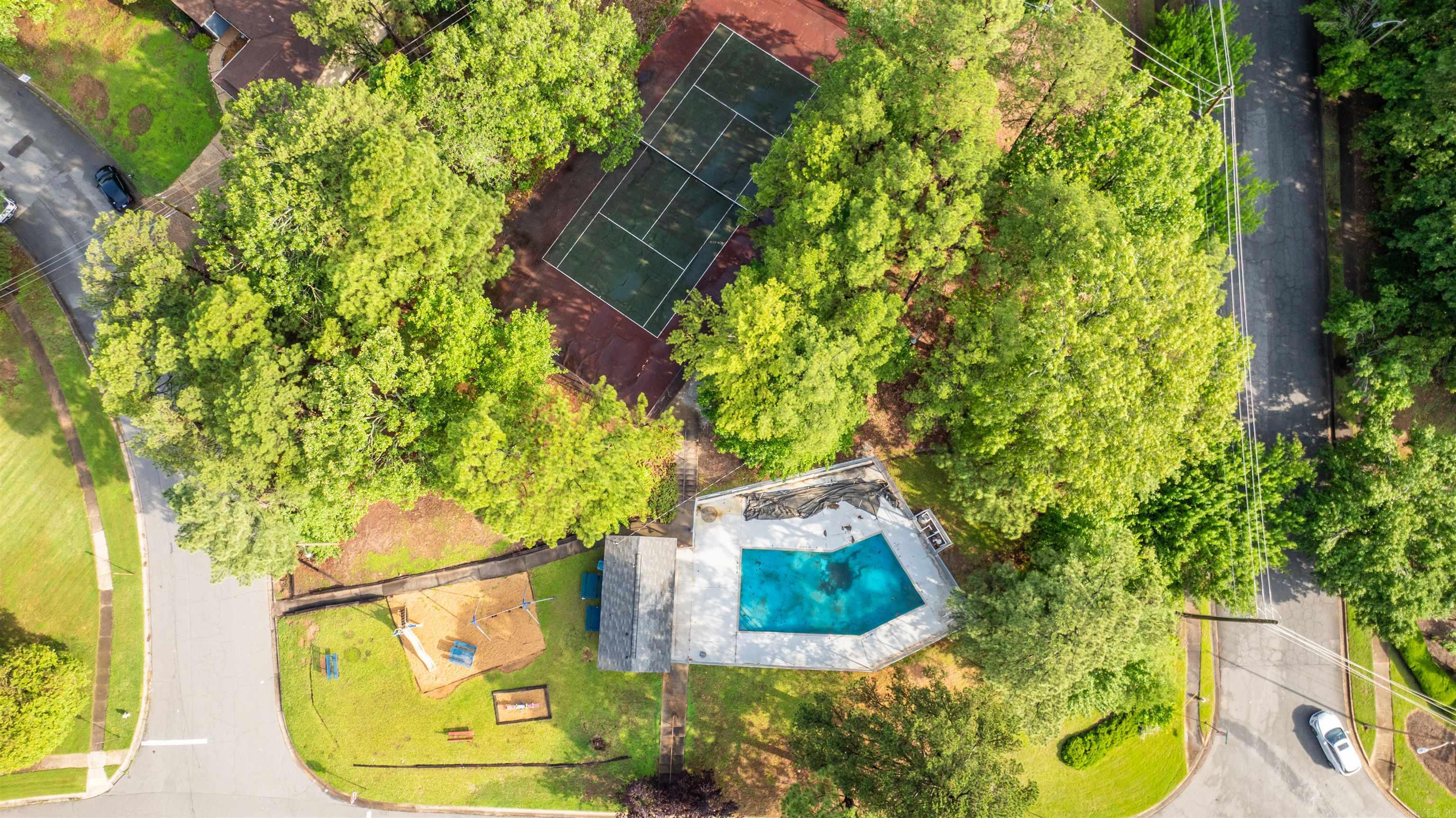 2102  Peach Tree  Little Rock, AR