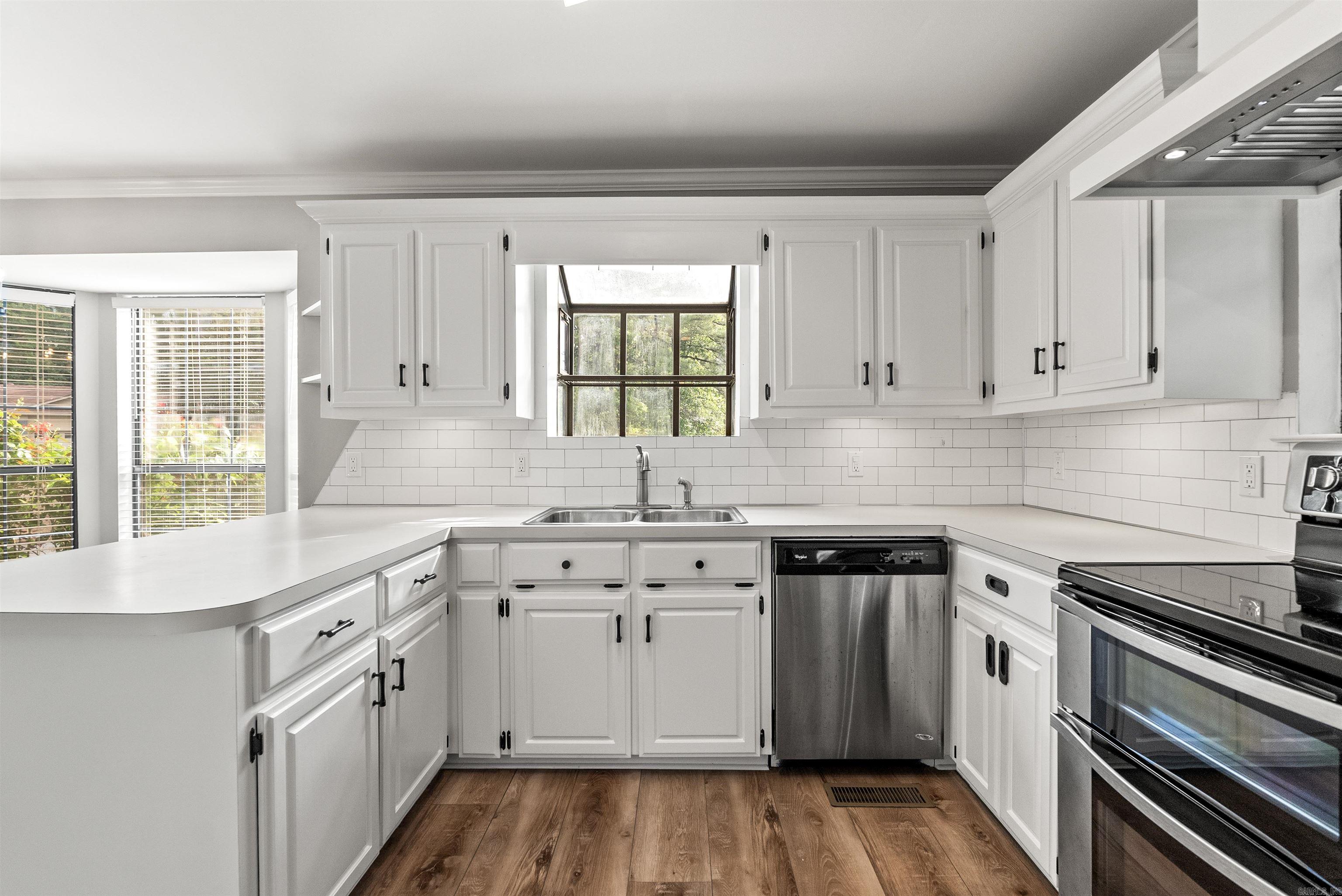2102  Peach Tree  Little Rock, AR