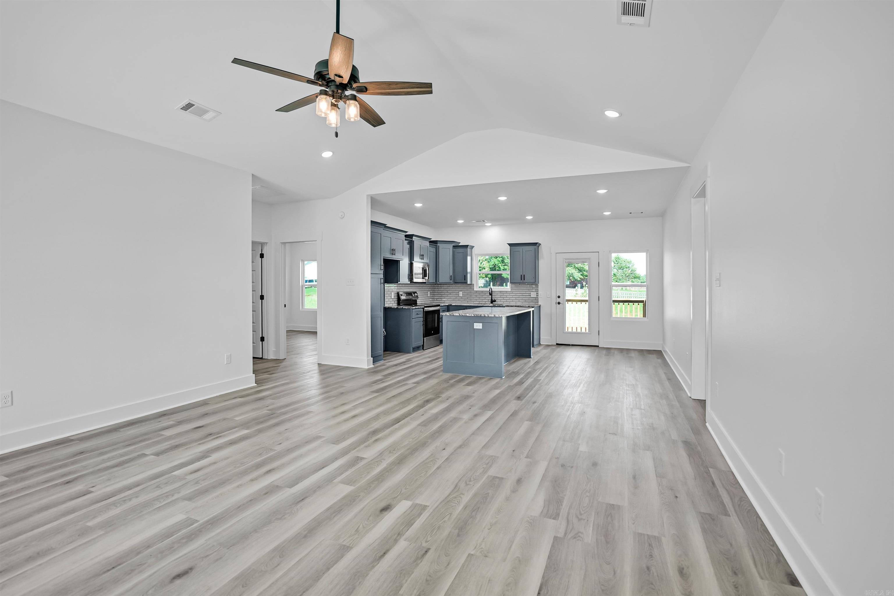 20  High Point  Greenbrier, AR