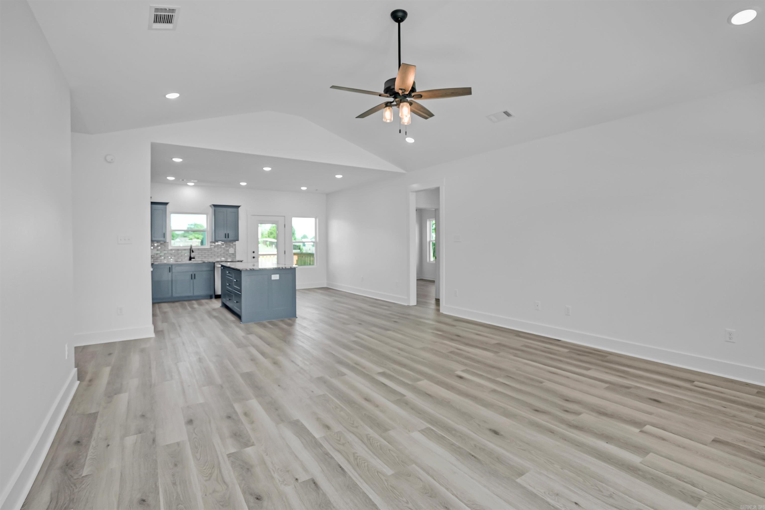 20  High Point  Greenbrier, AR