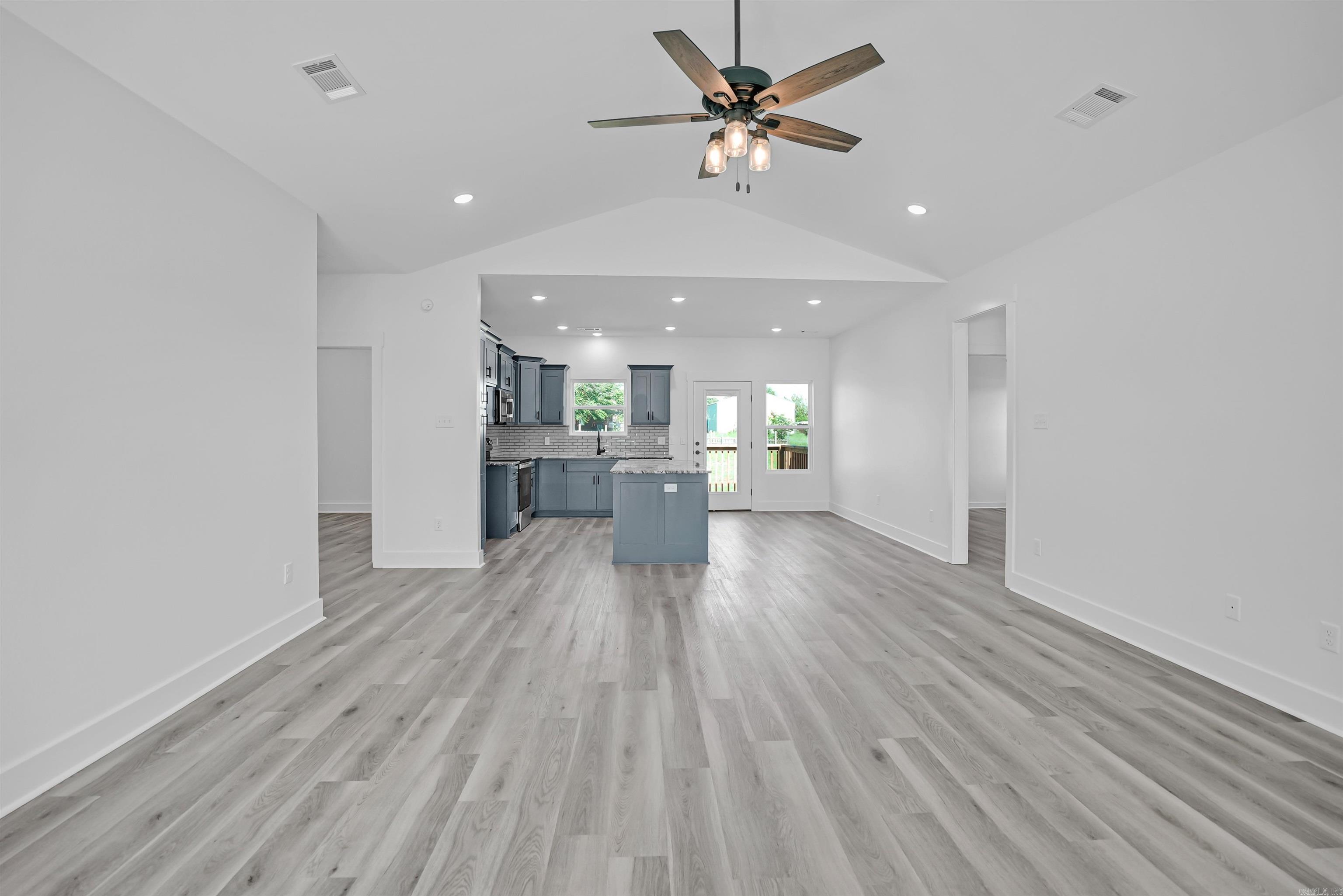 20  High Point  Greenbrier, AR
