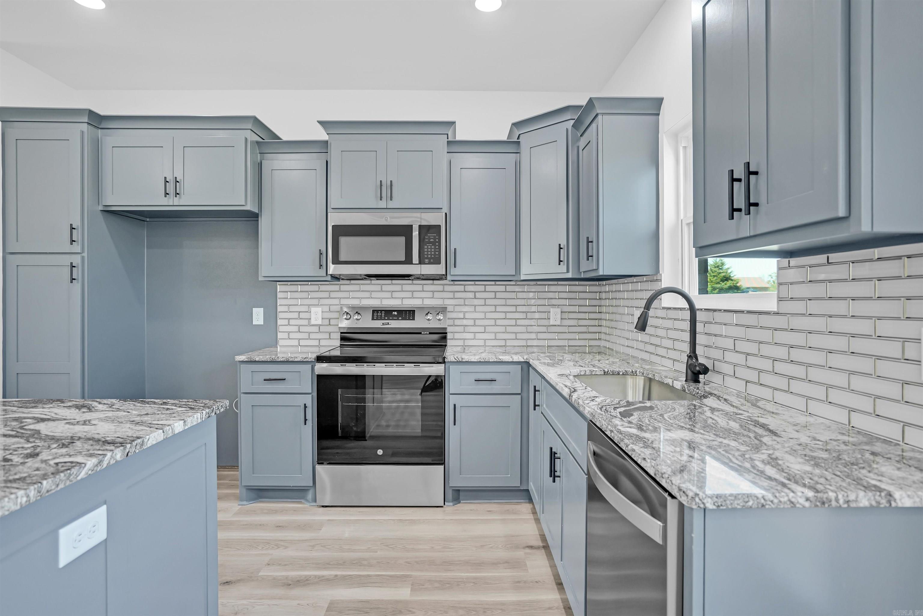 20  High Point  Greenbrier, AR