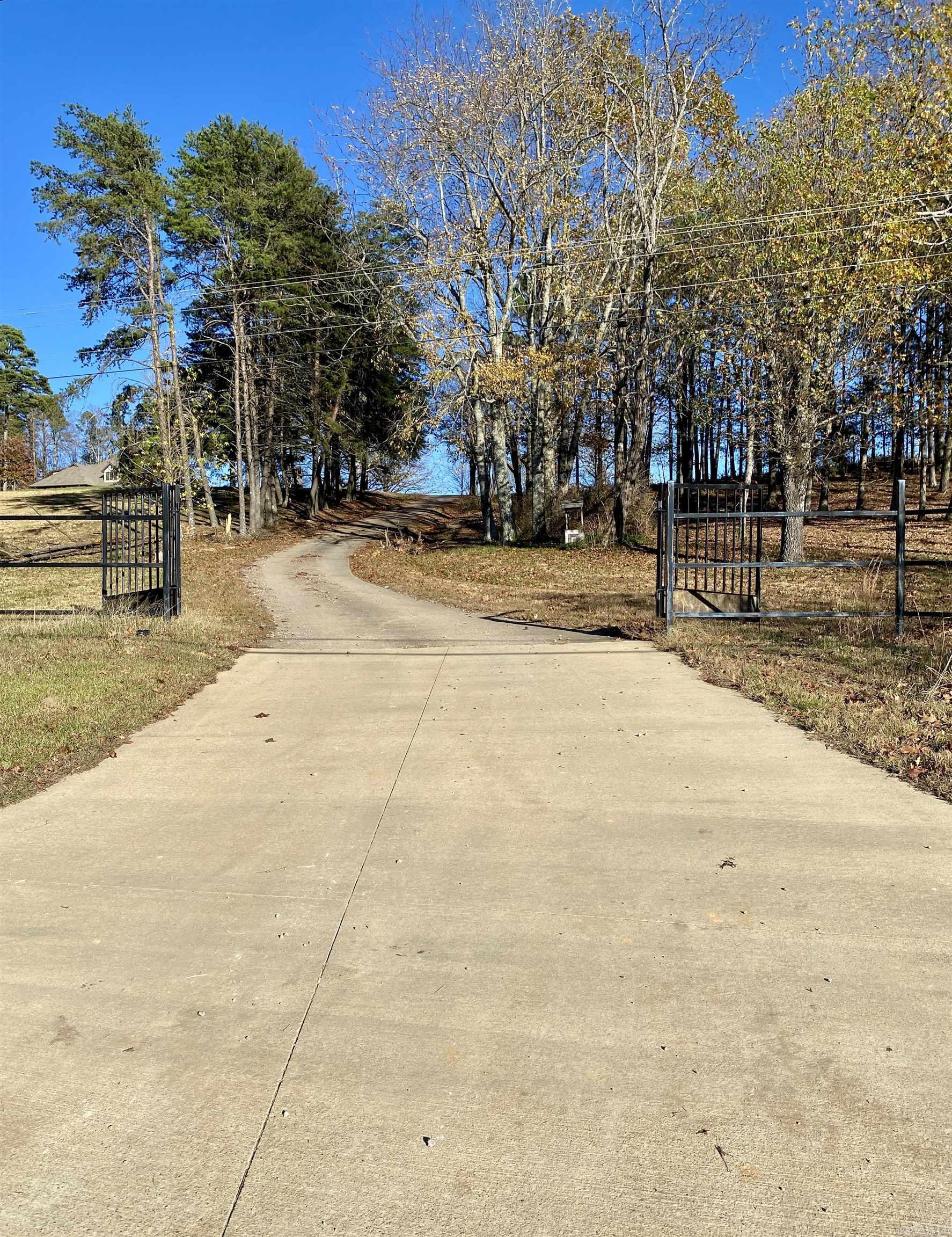 1671  County Road 4501  Ozone, AR
