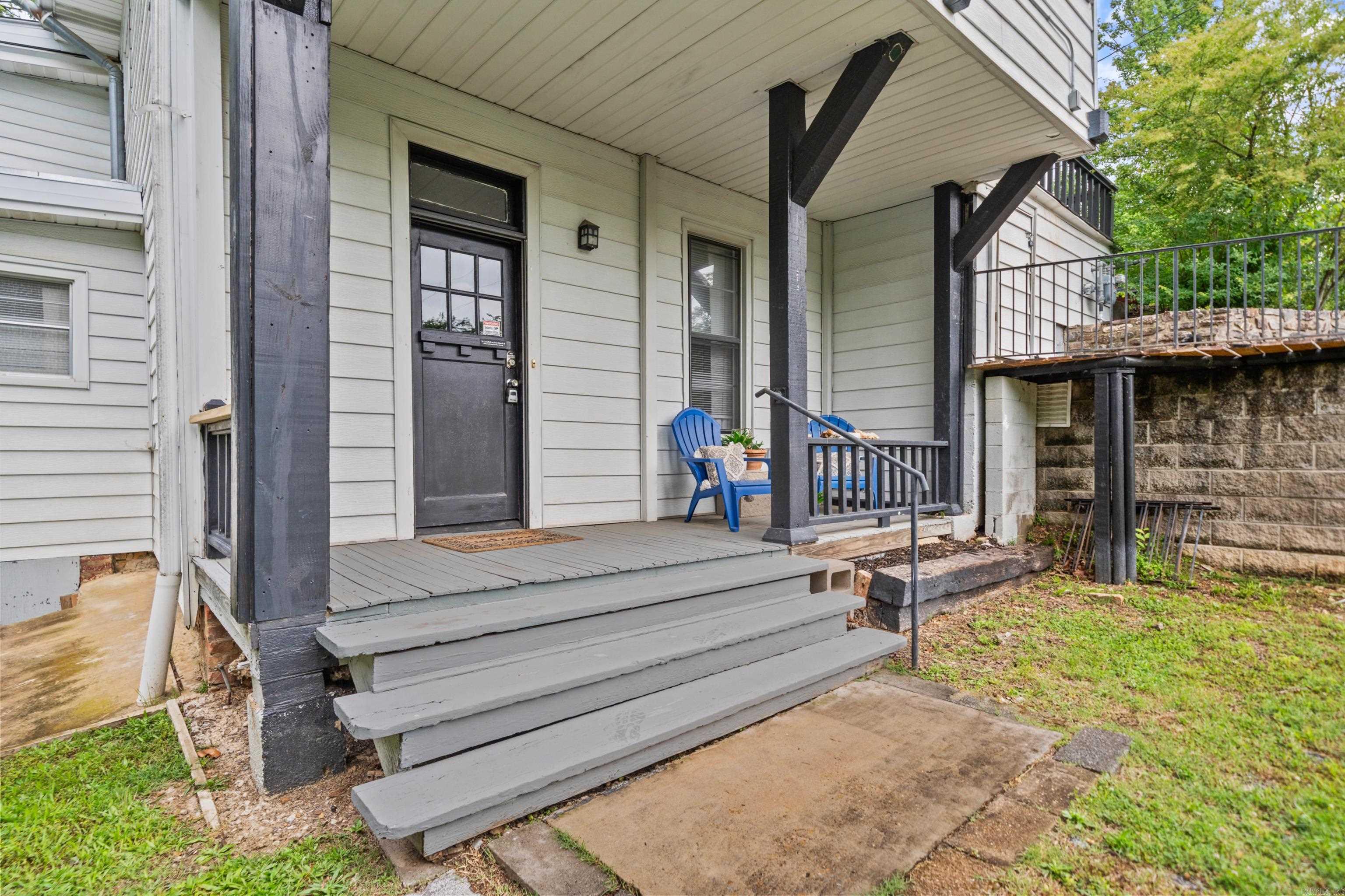 169  Crest  Hot Springs, AR
