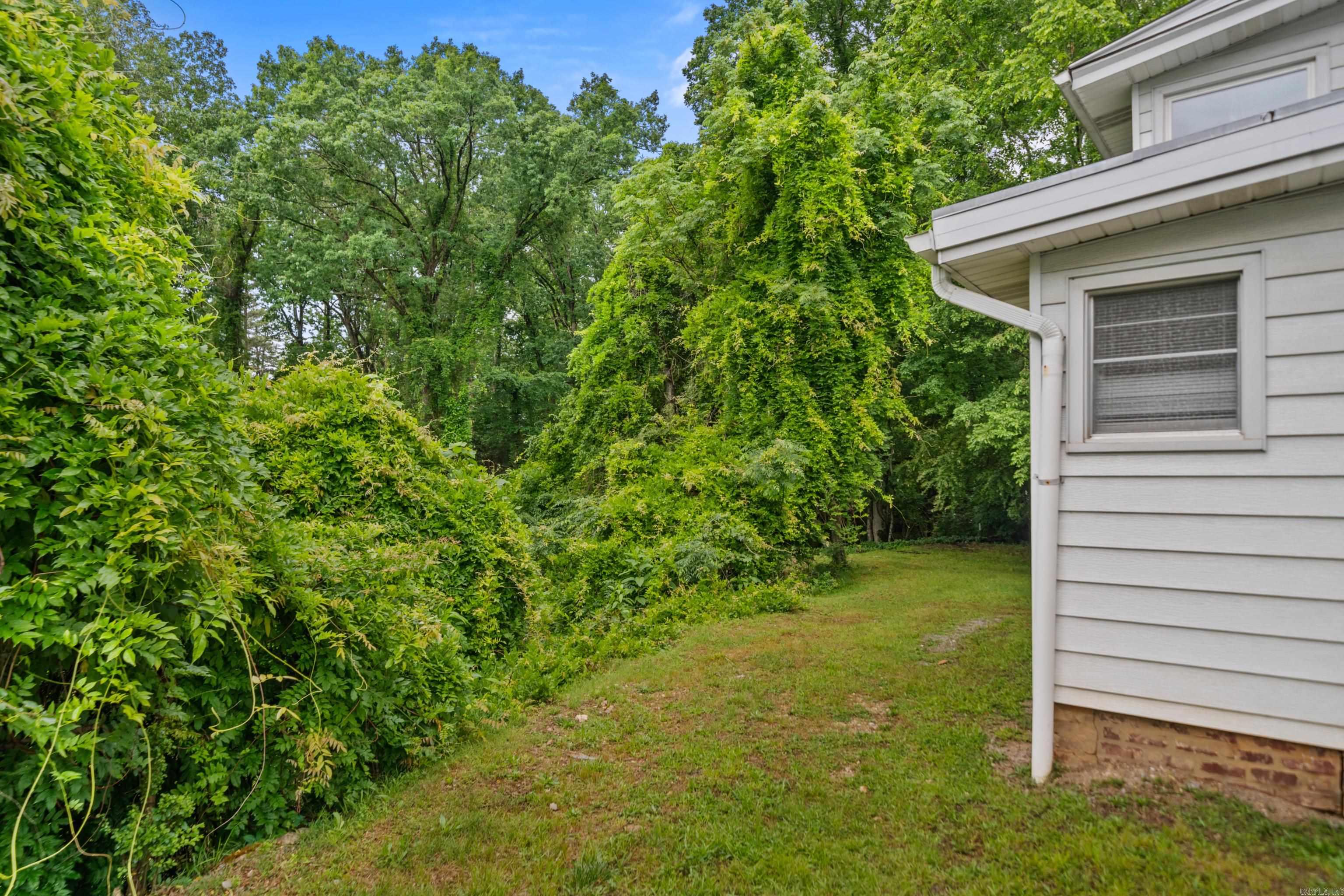 169  Crest  Hot Springs, AR