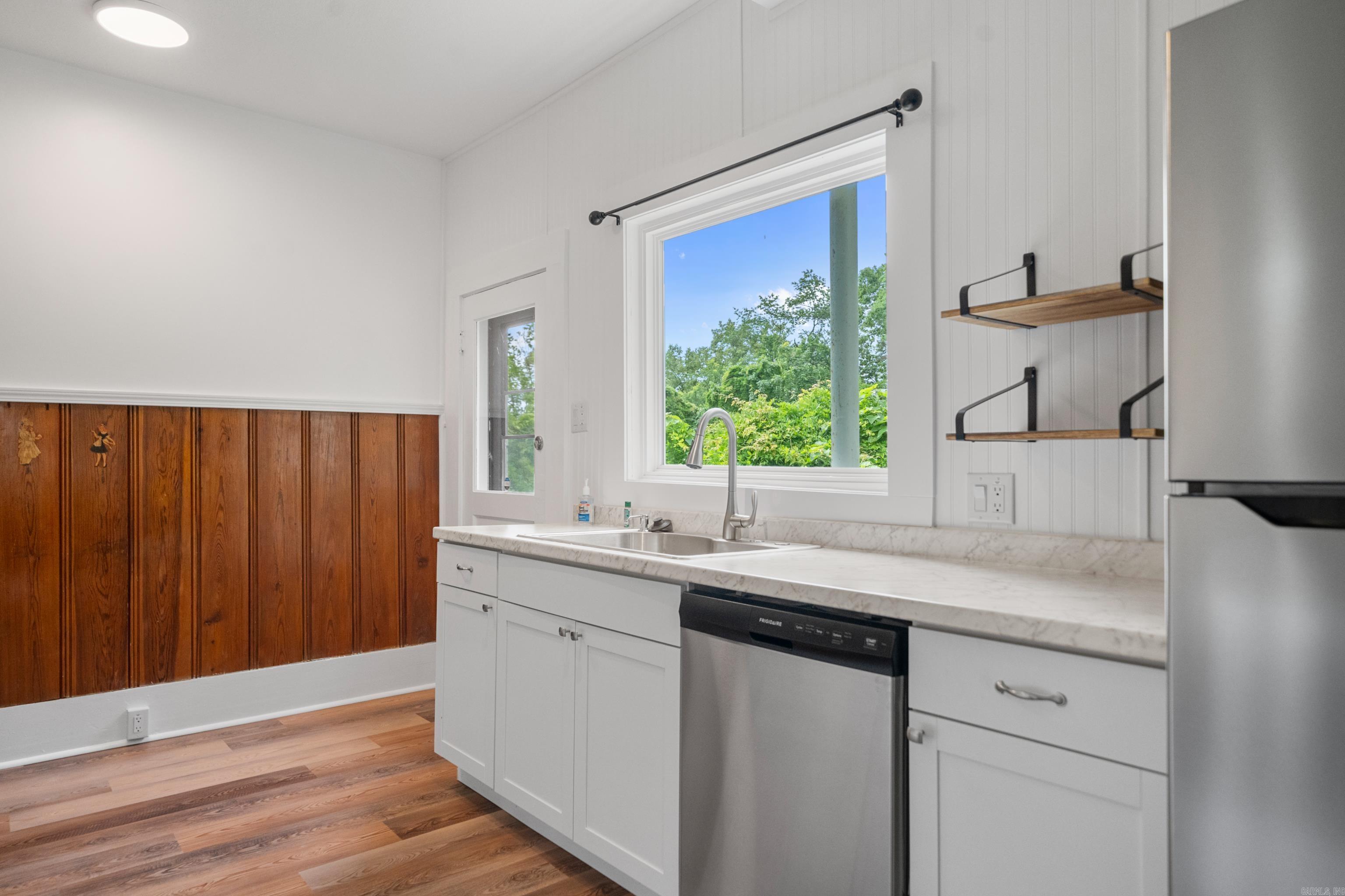 169  Crest  Hot Springs, AR