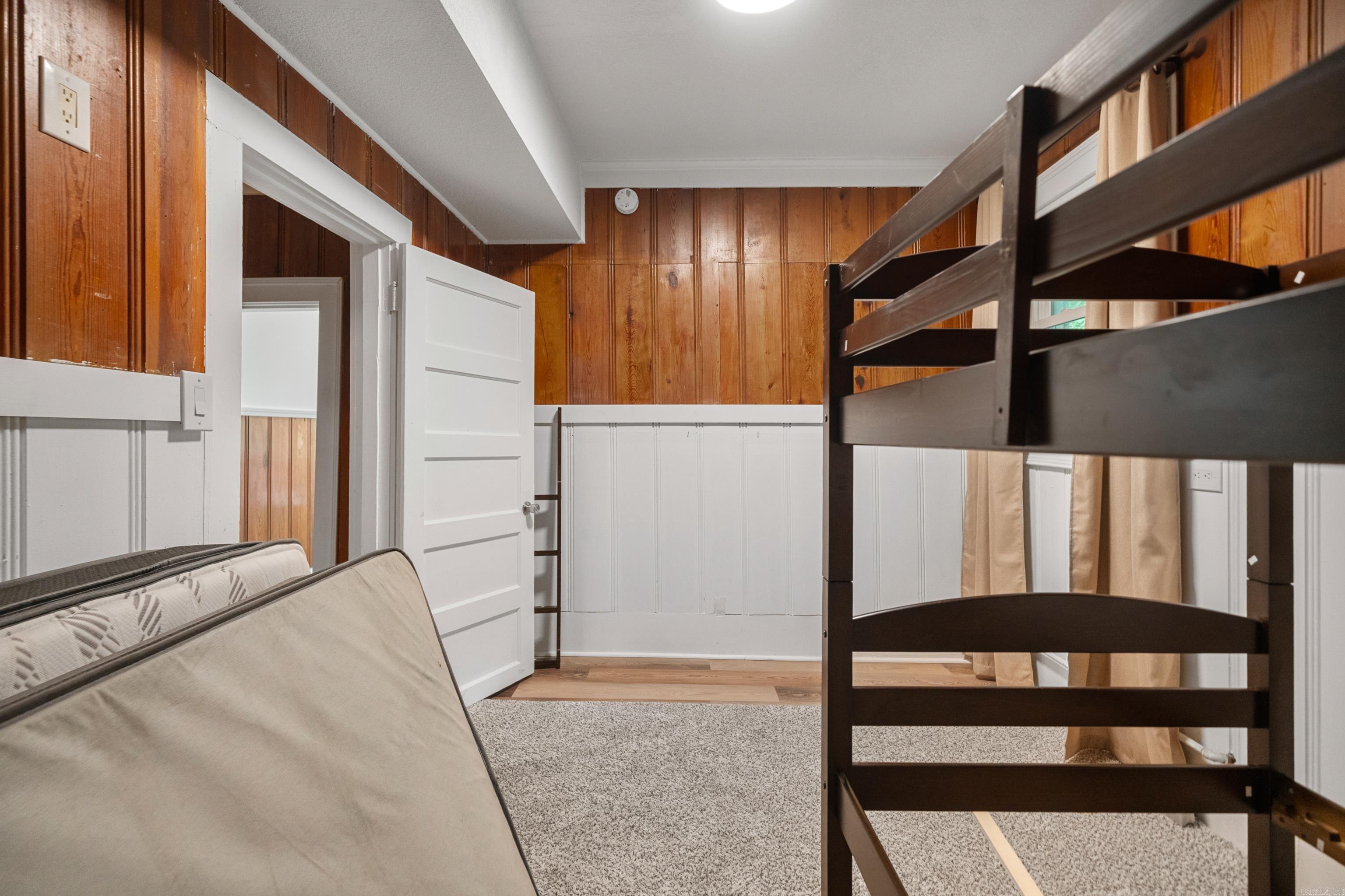 169  Crest  Hot Springs, AR
