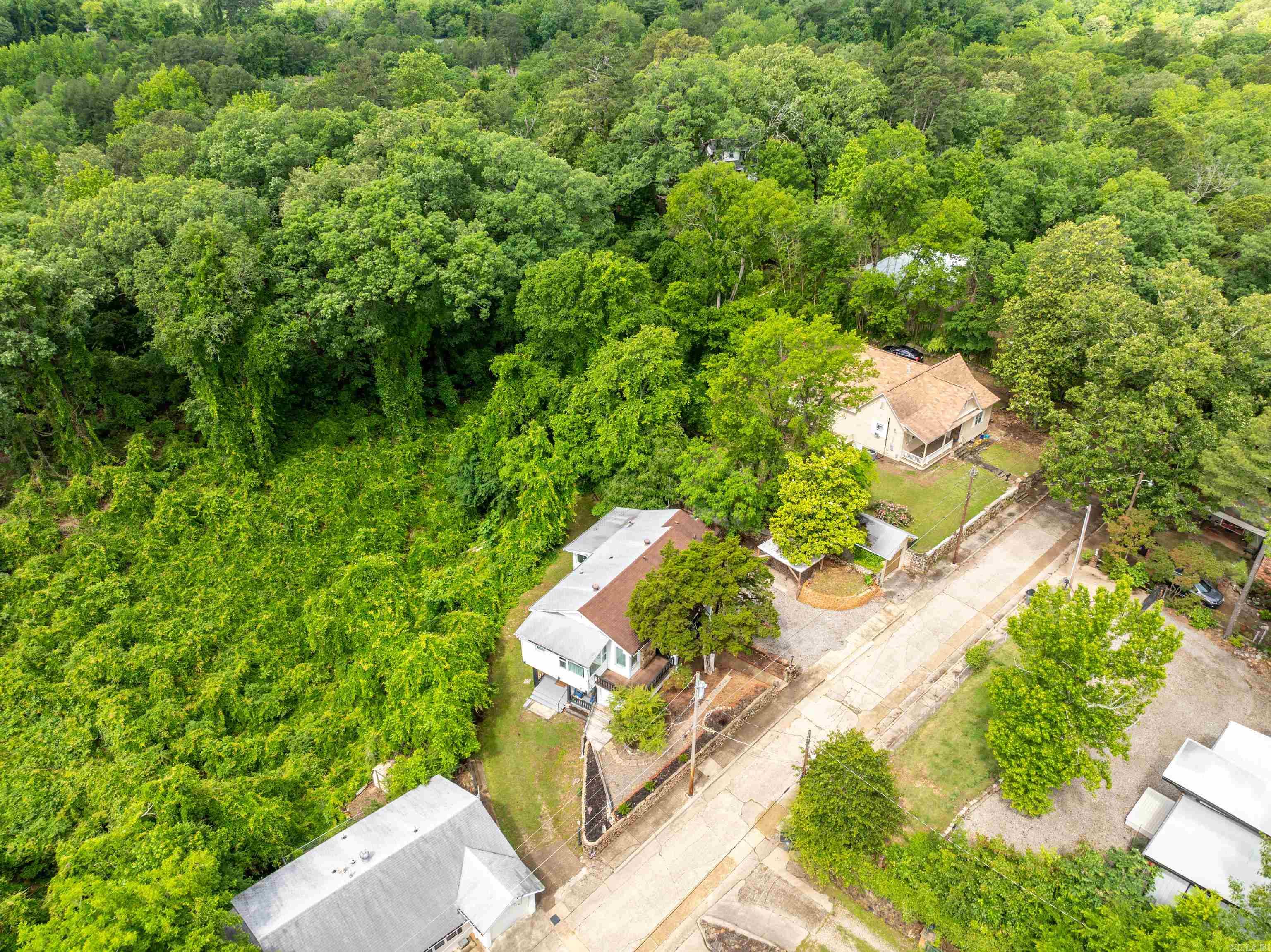 169  Crest  Hot Springs, AR