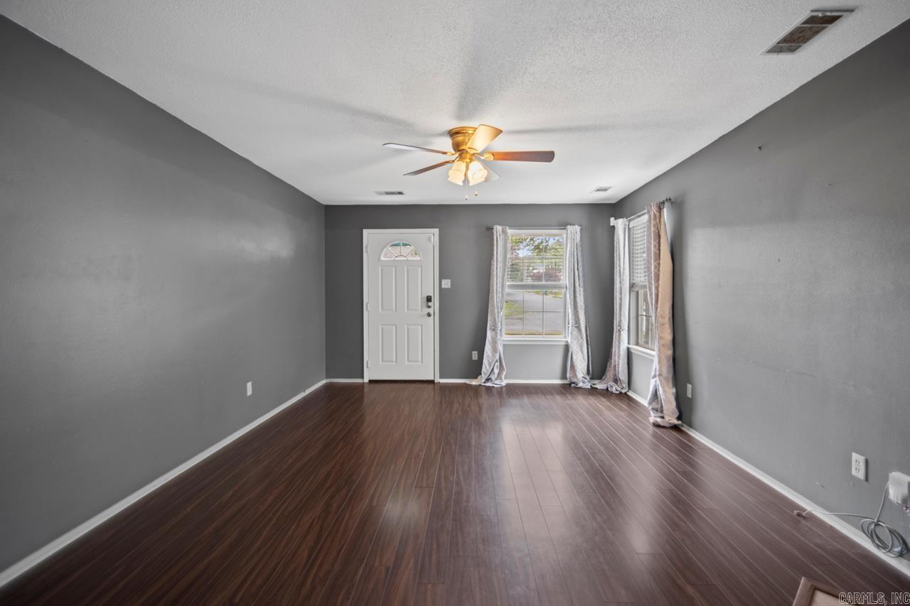 111  Village  Benton, AR