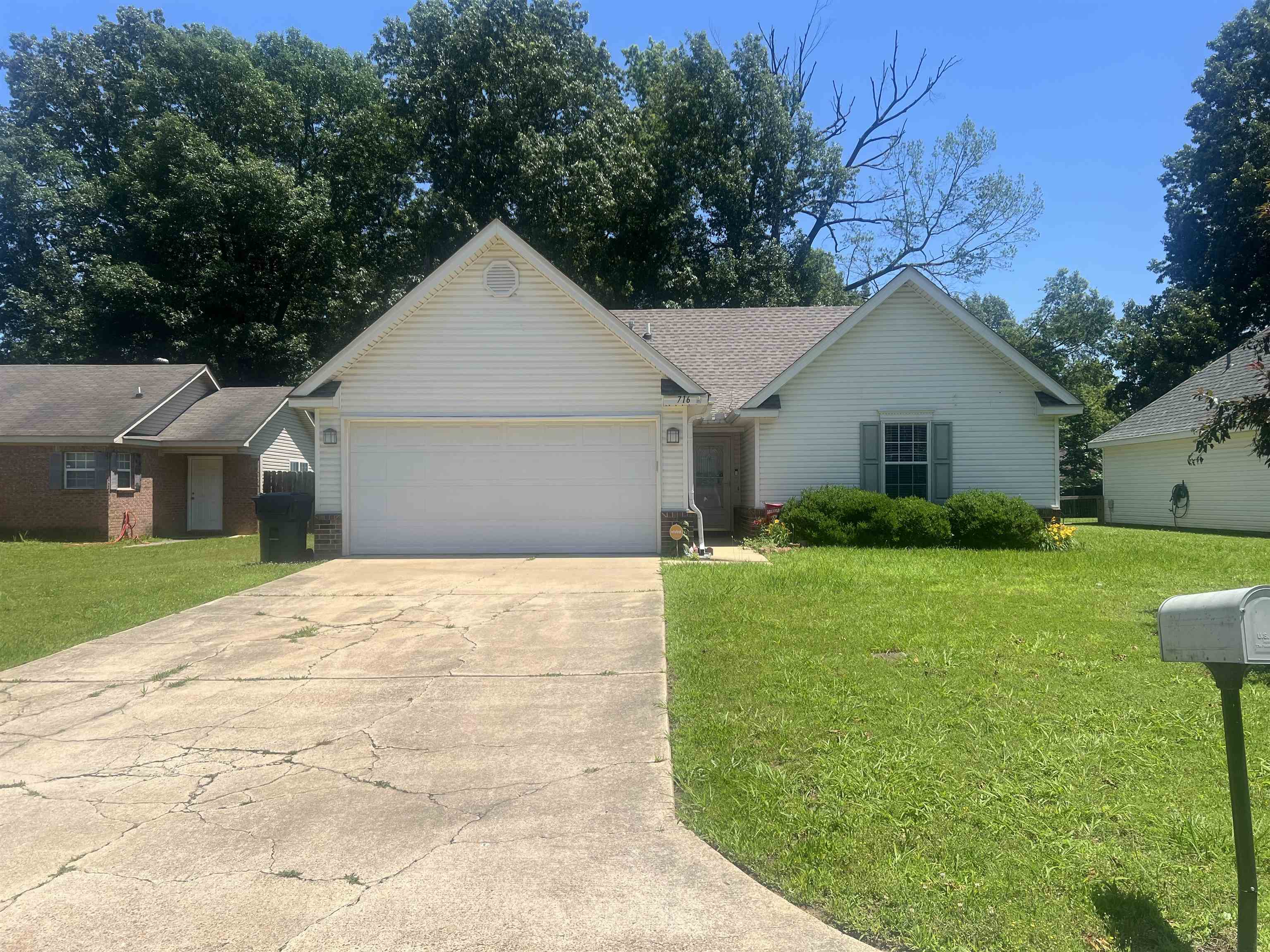 716  Crescent  Jonesboro, AR