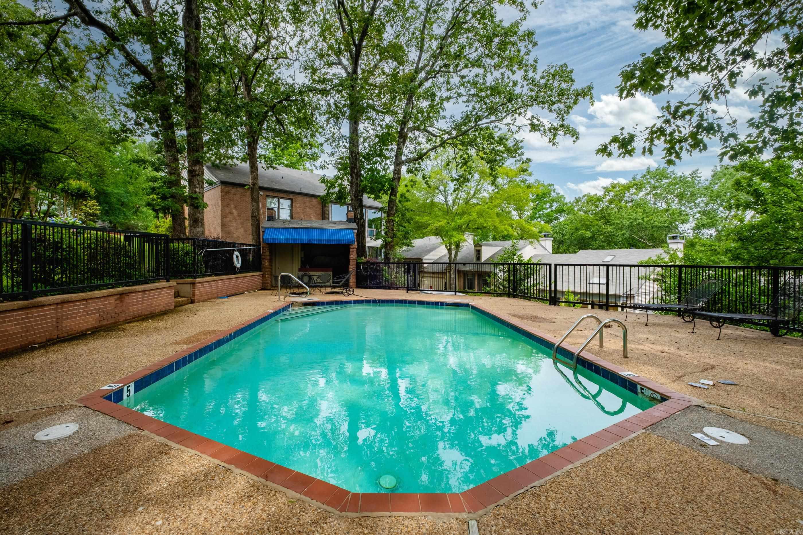 3501  Oakwood  Little Rock, AR