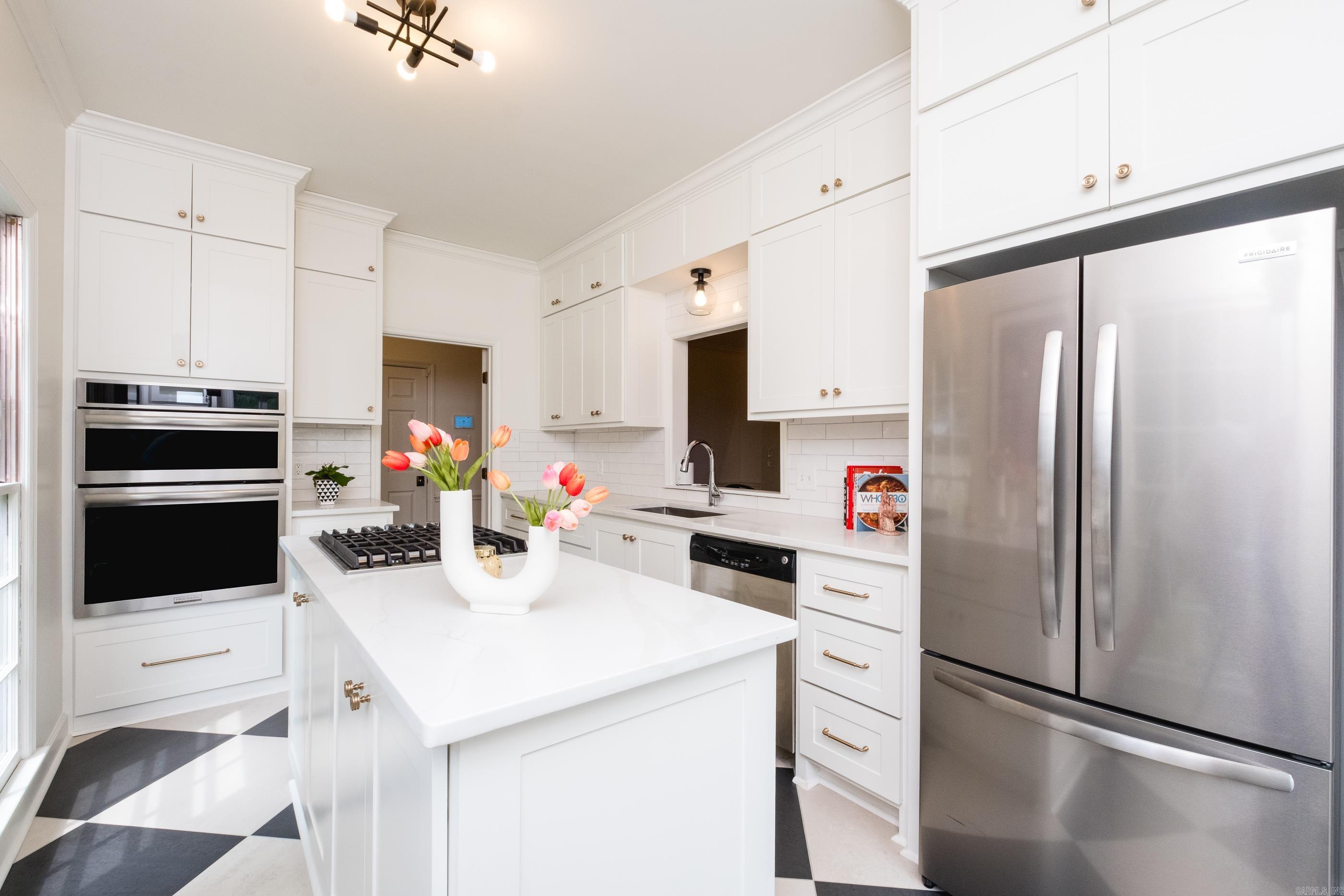 3501  Oakwood  Little Rock, AR