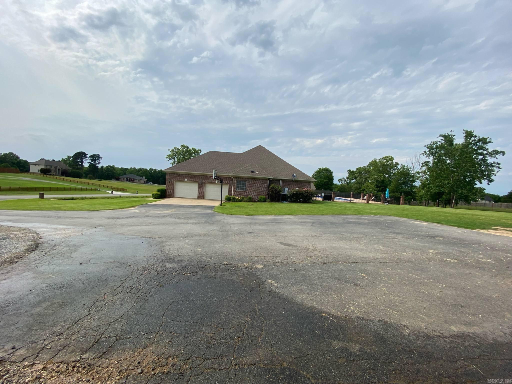 2281  Lookout Mountain Road  Benton, AR