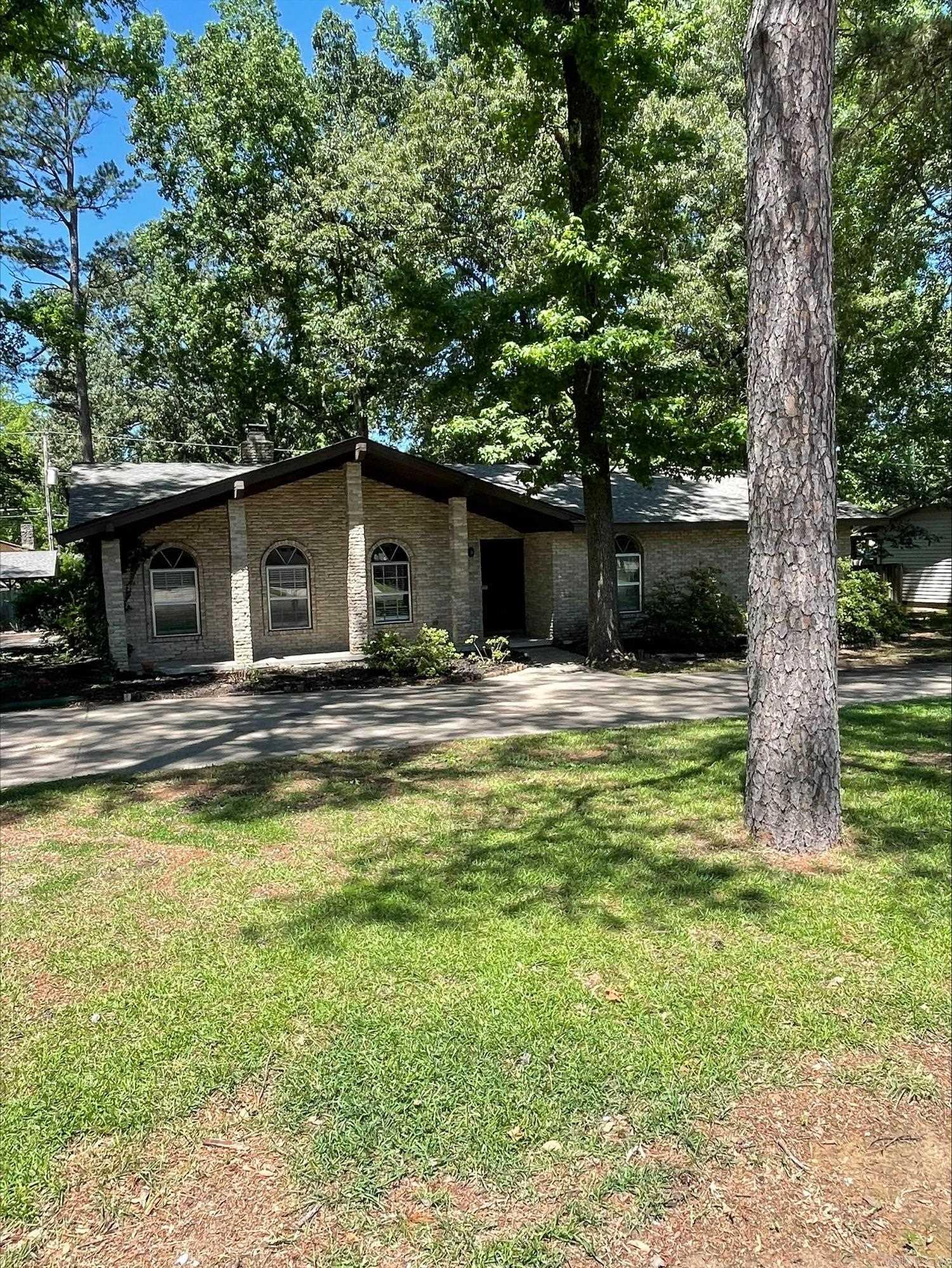1210 N Jeff Davis St  Jacksonville, AR