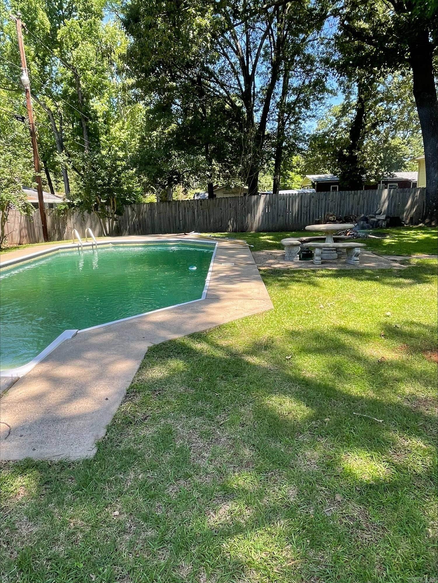 1210 N Jeff Davis St  Jacksonville, AR