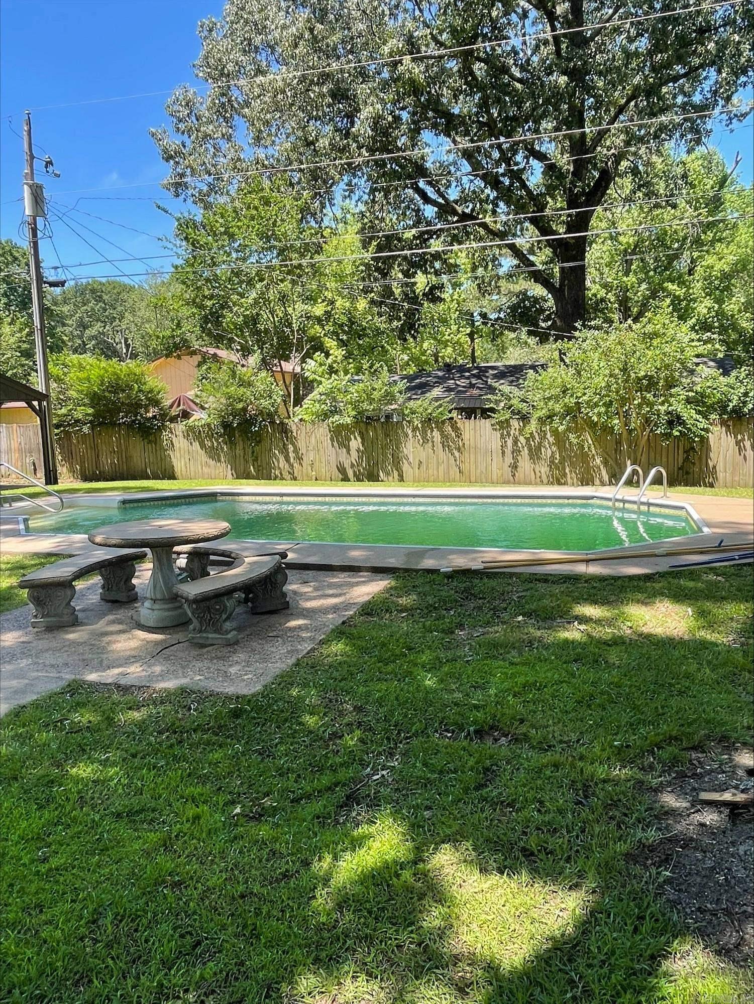1210 N Jeff Davis St  Jacksonville, AR