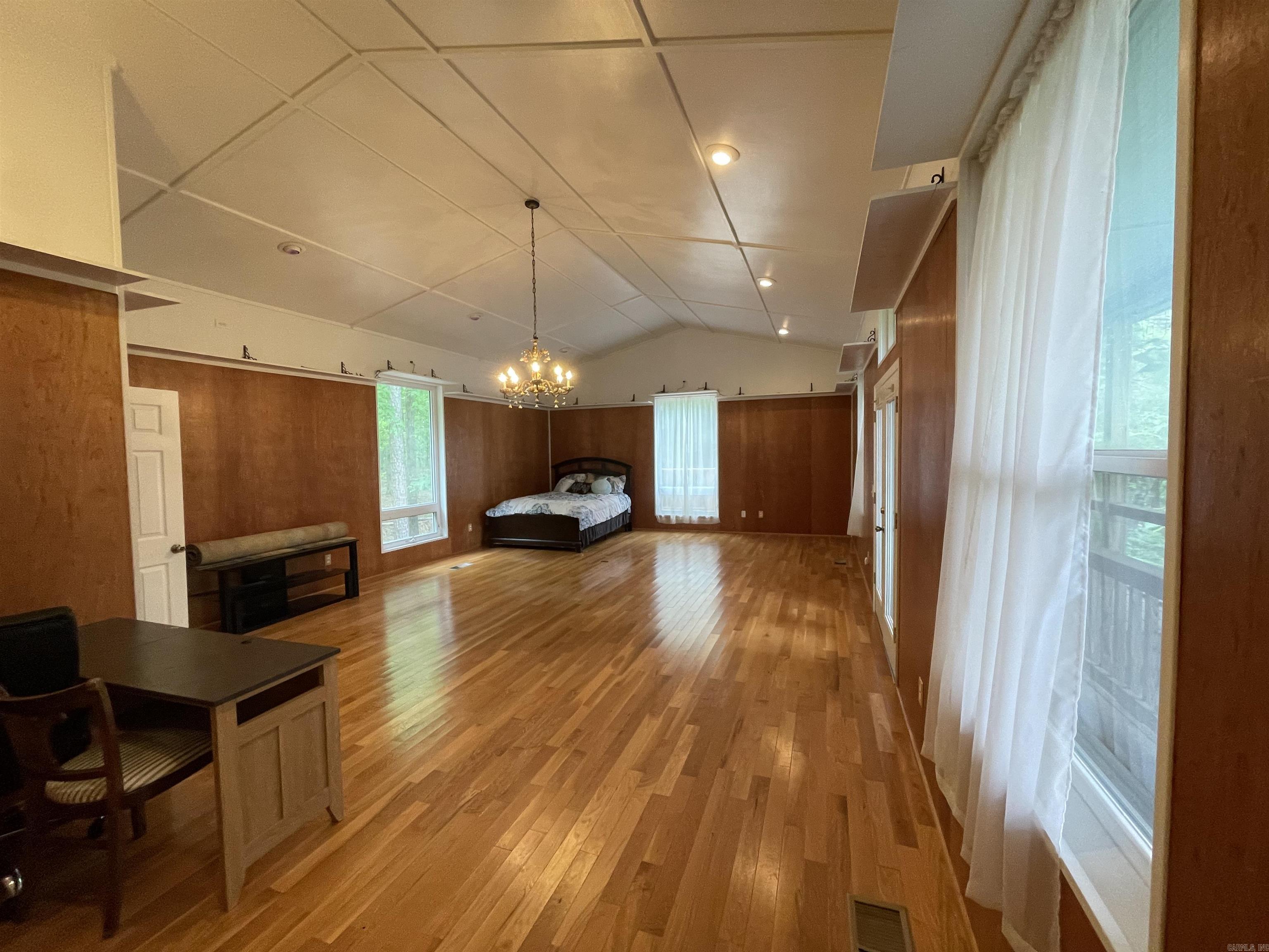 1349  Kahoka  Mountain View, AR