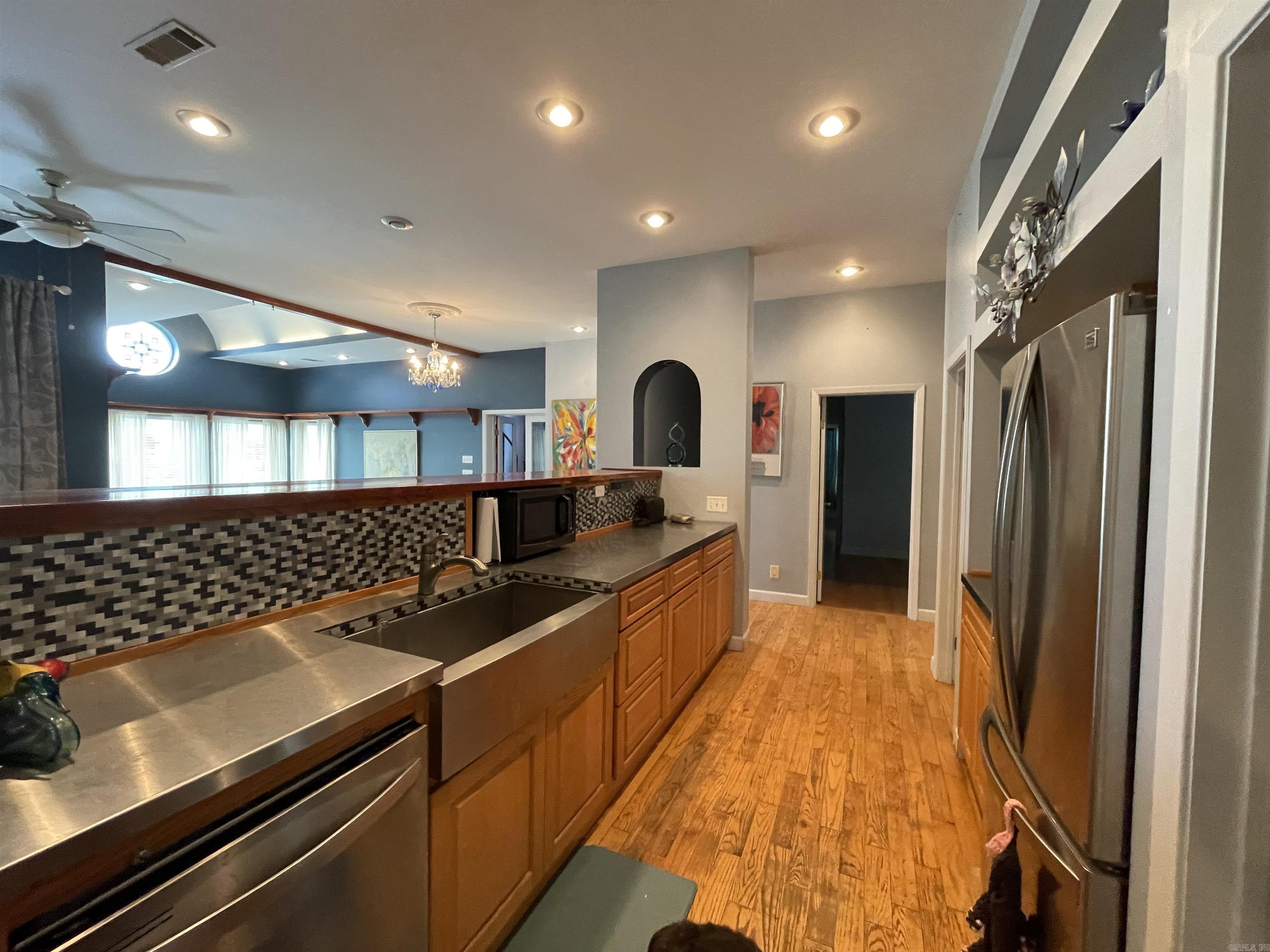 1349  Kahoka  Mountain View, AR