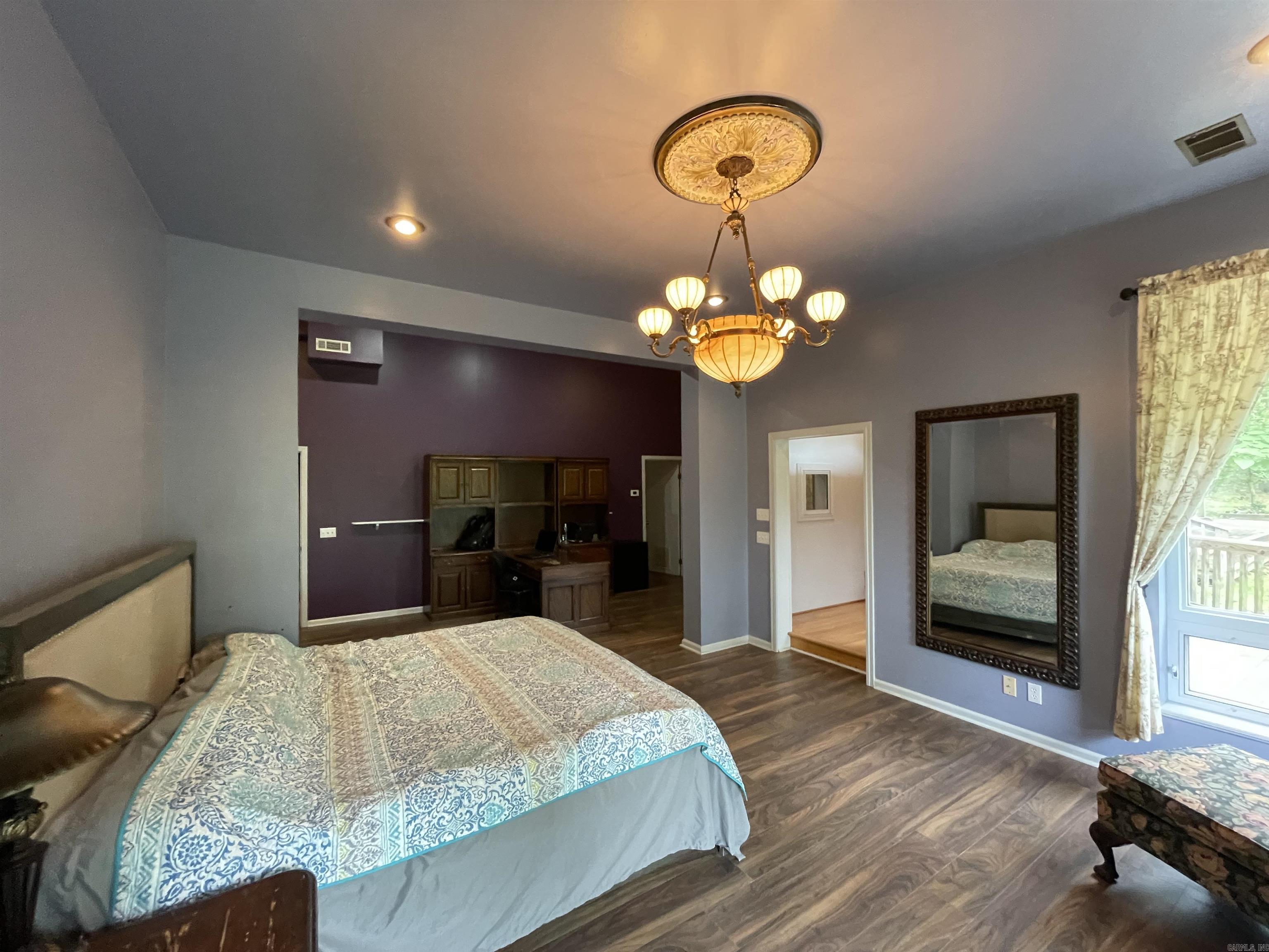 1349  Kahoka  Mountain View, AR