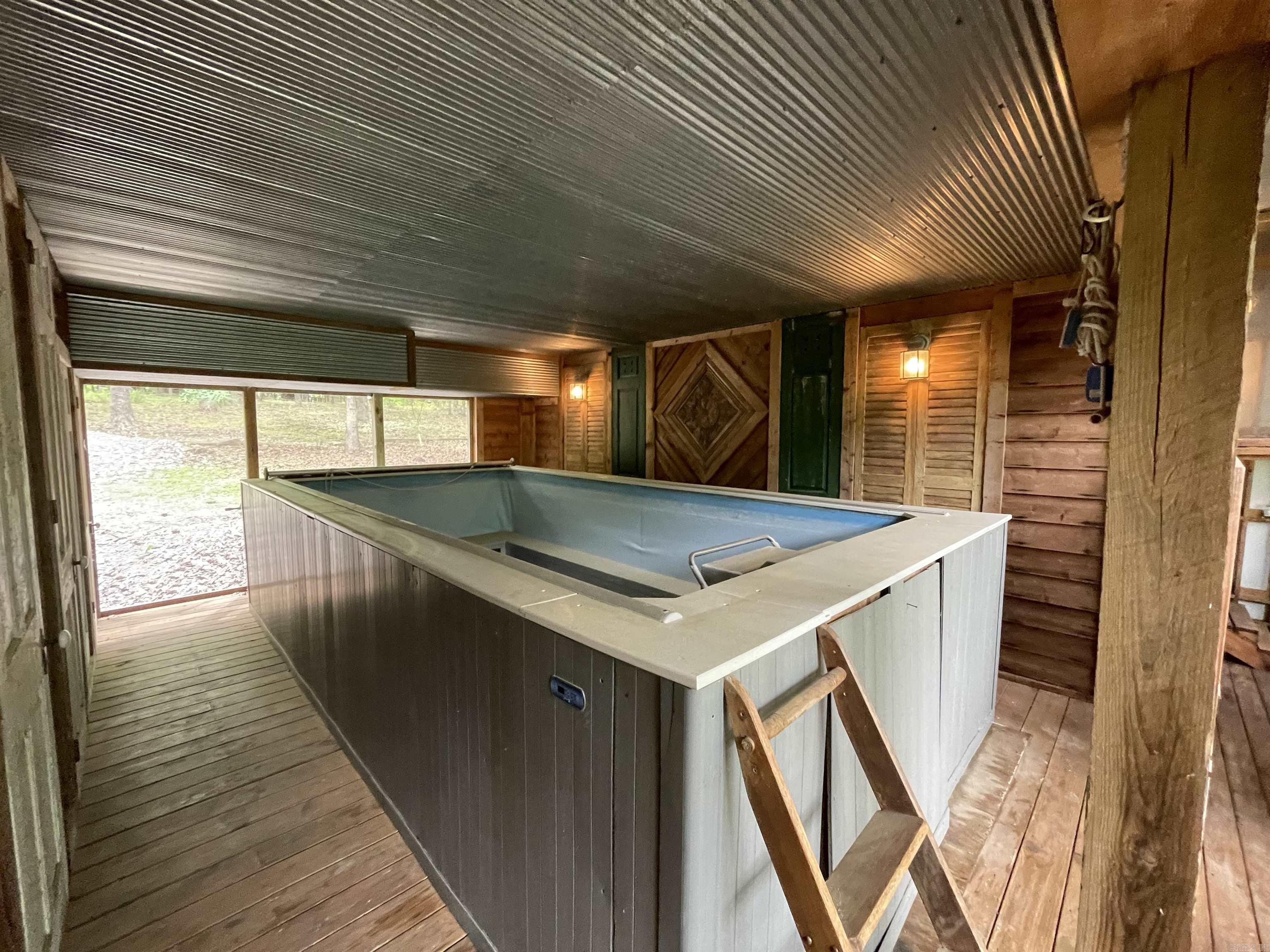 1349  Kahoka  Mountain View, AR